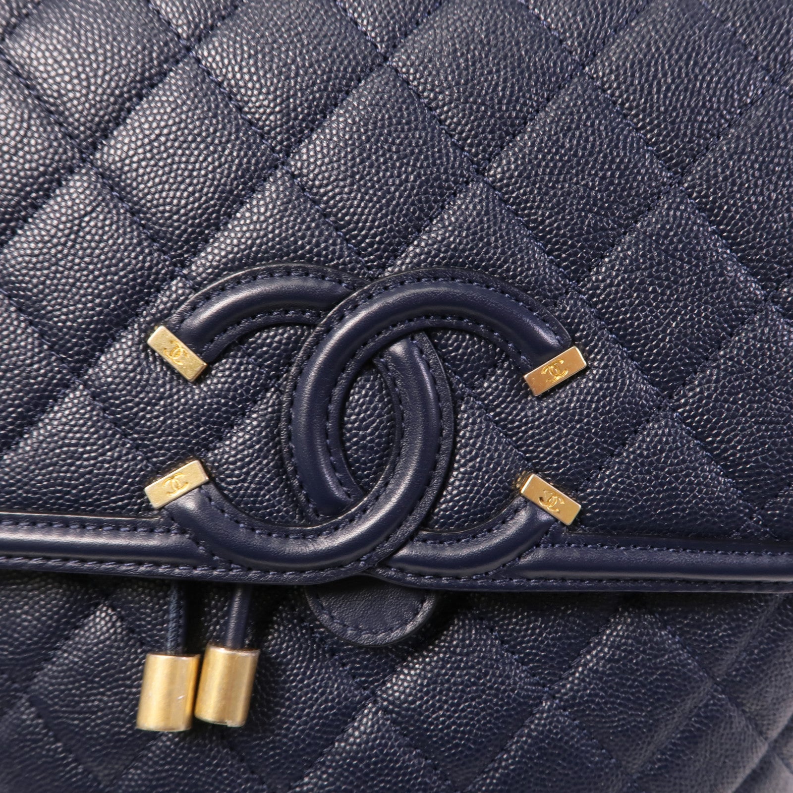 CHANEL 【激減優惠】牛皮皮革Filigree Backpack金扣鏈帶背包