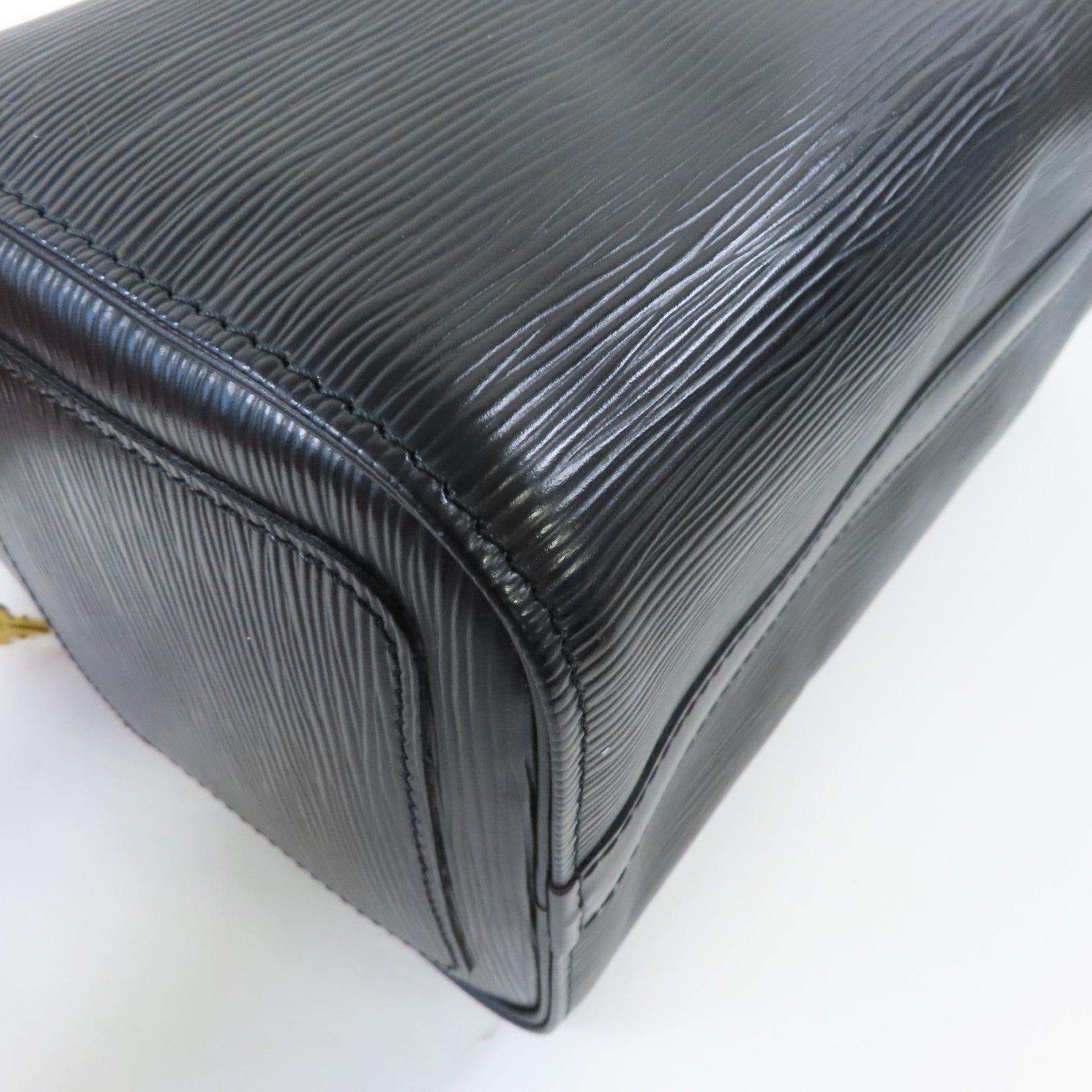 LOUIS VUITTON Epi Speedy 30金扣手挽袋黑色