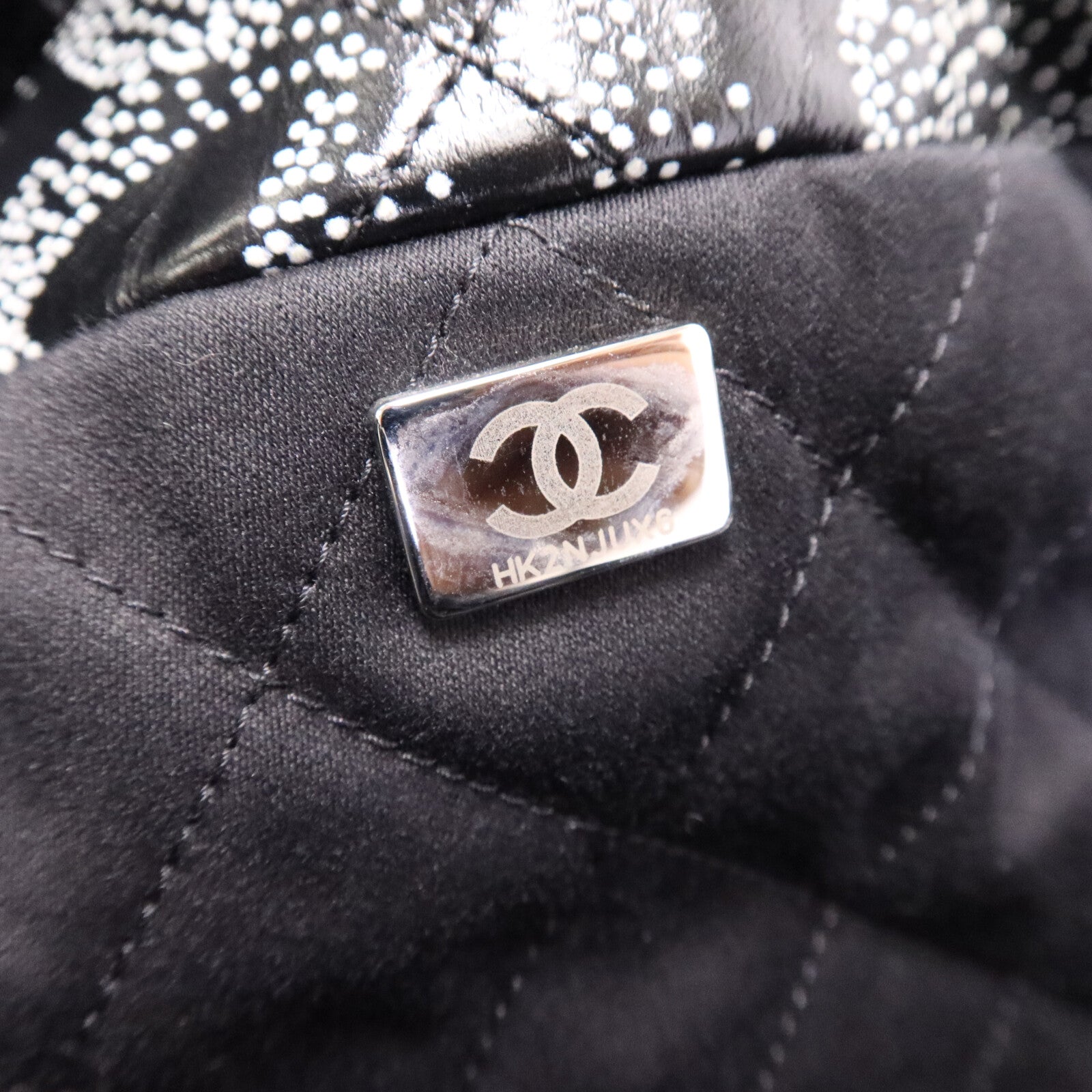 CHANEL 牛皮皮革C22 Medium Limited Edition銀扣鏈帶肩背袋
