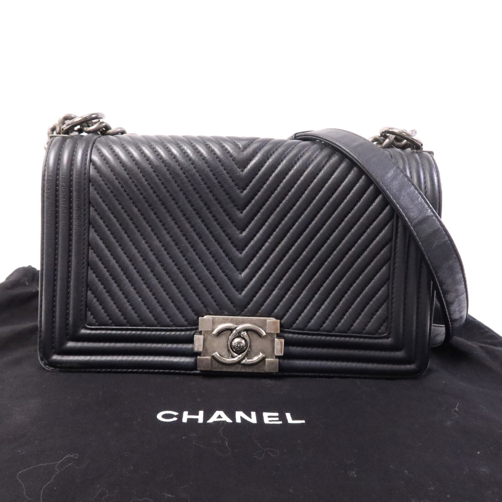 CHANEL 牛皮皮革Boy 25銀扣鏈帶肩背袋