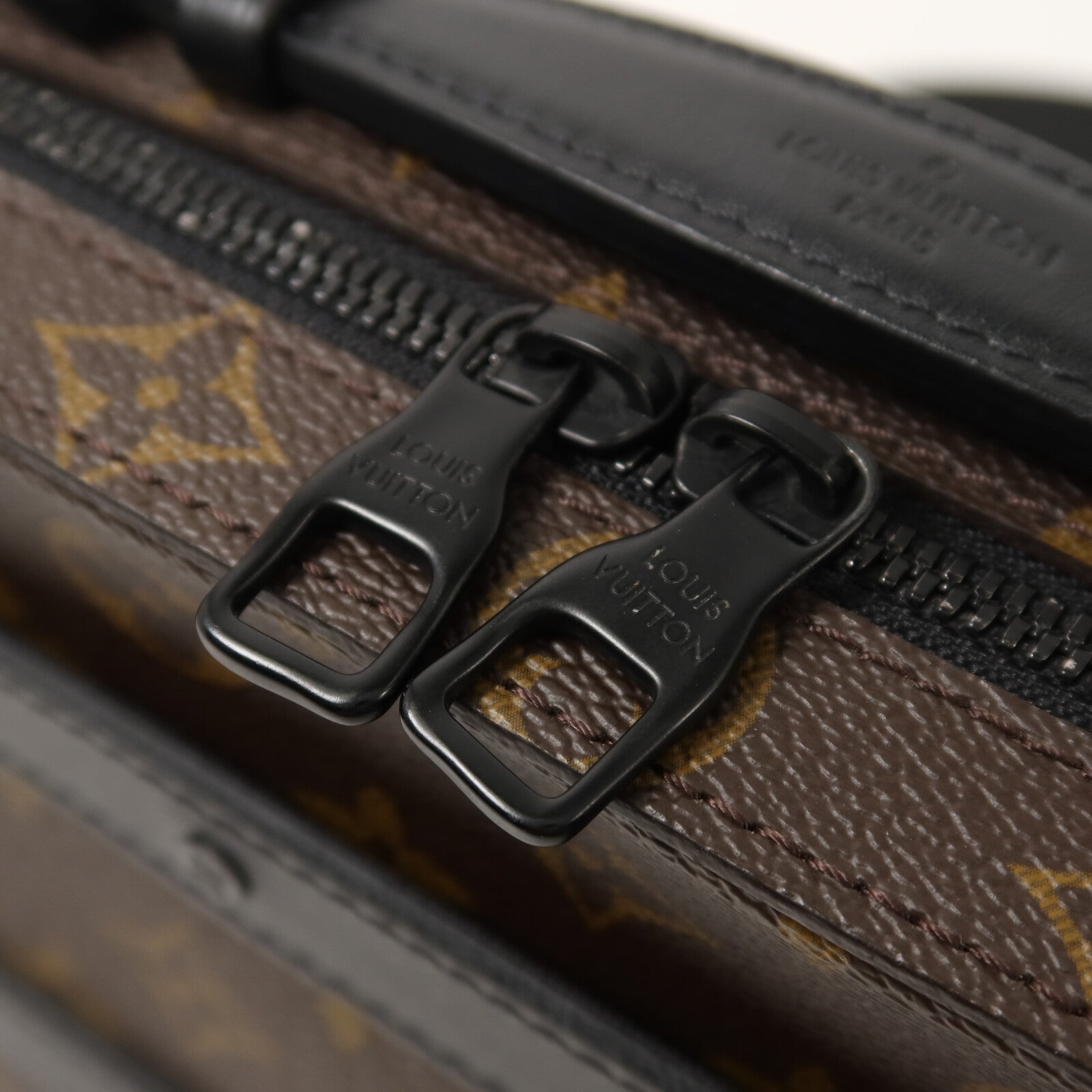 LOUIS VUITTON Monogram Macassar Handle Soft Truck手挽肩背兩用袋
