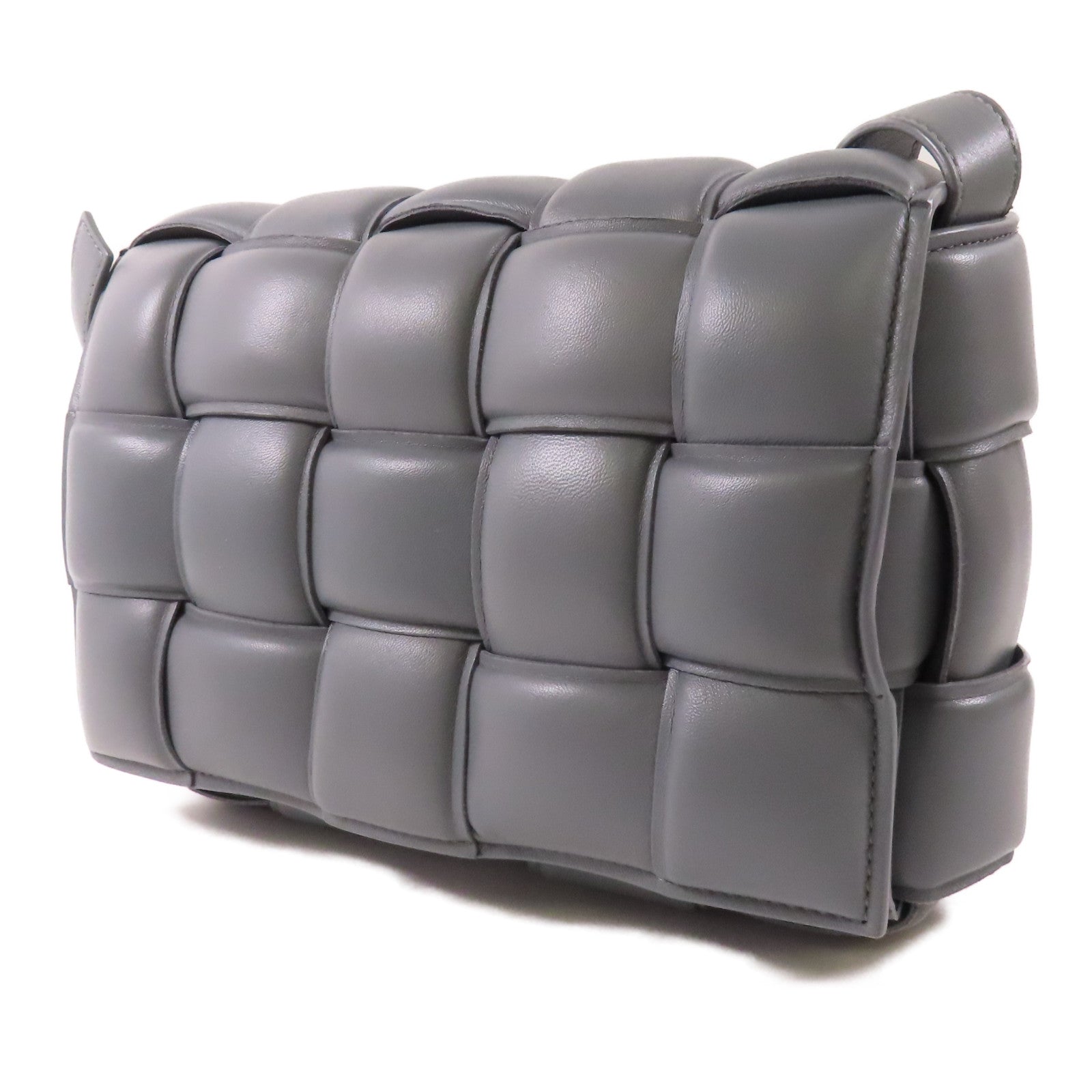 BOTTEGA VENETA 羊皮皮革Padded Cassette金扣肩背袋