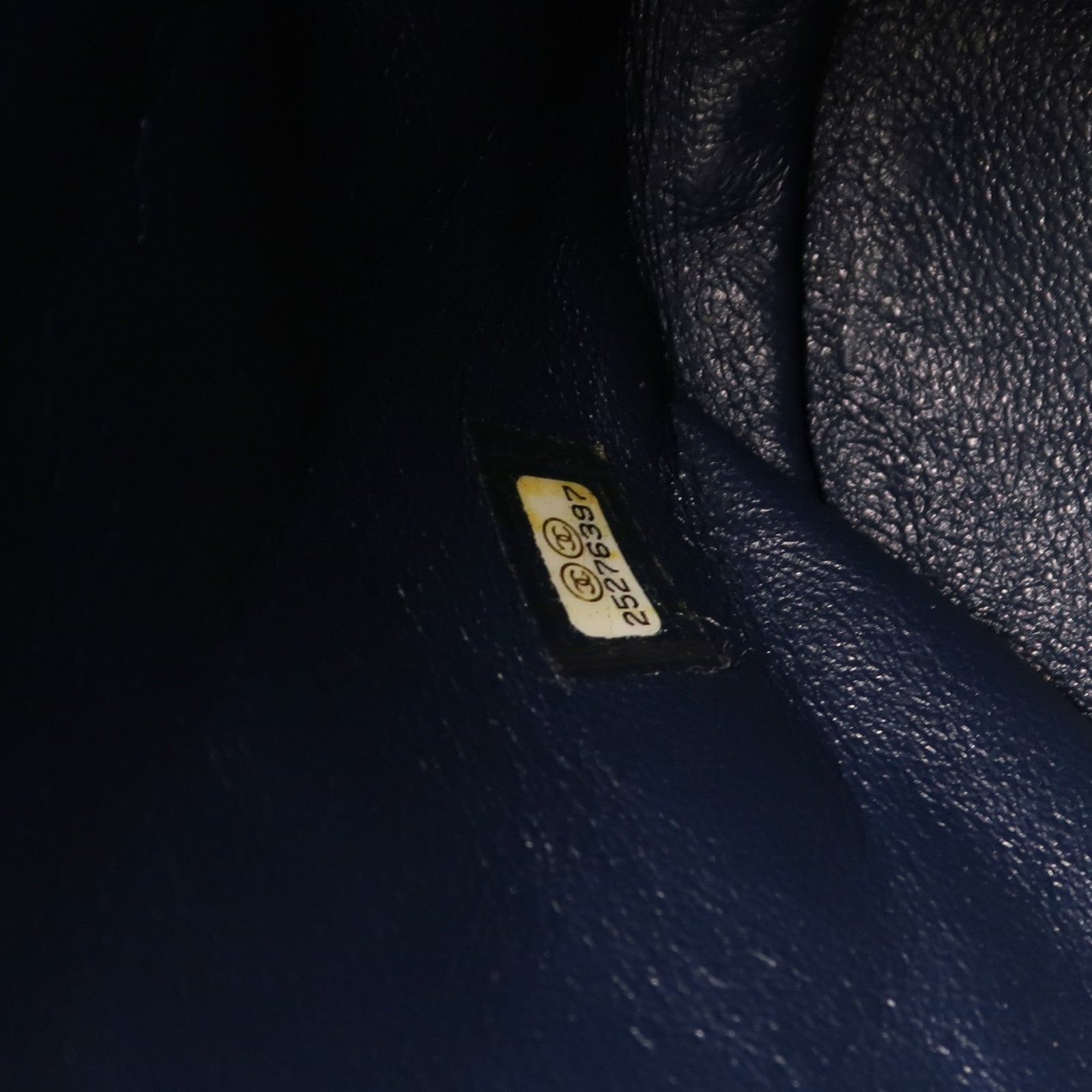 CHANEL 【激減優惠】牛皮皮革Filigree Backpack金扣鏈帶背包