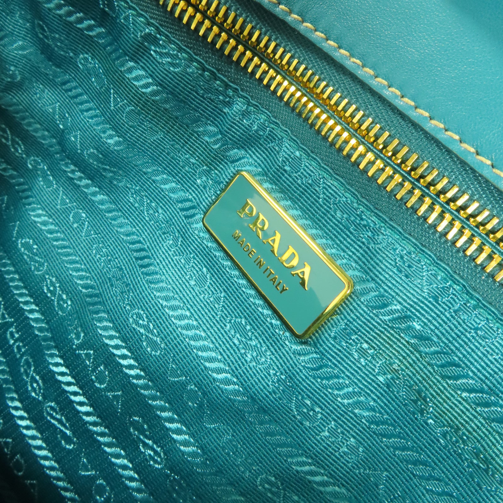 PRADA 尼龍Tessuto Gaufre金扣手挽肩背兩用袋