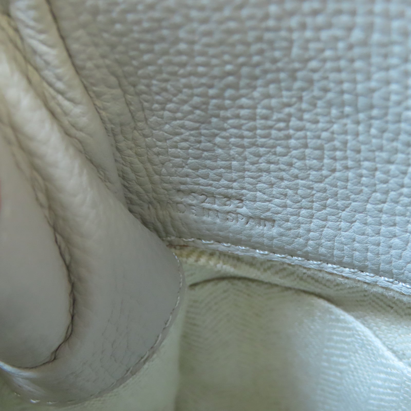 LOEWE 【激減優惠】牛皮皮革Mini Hammock金扣手挽肩背兩用袋米色
