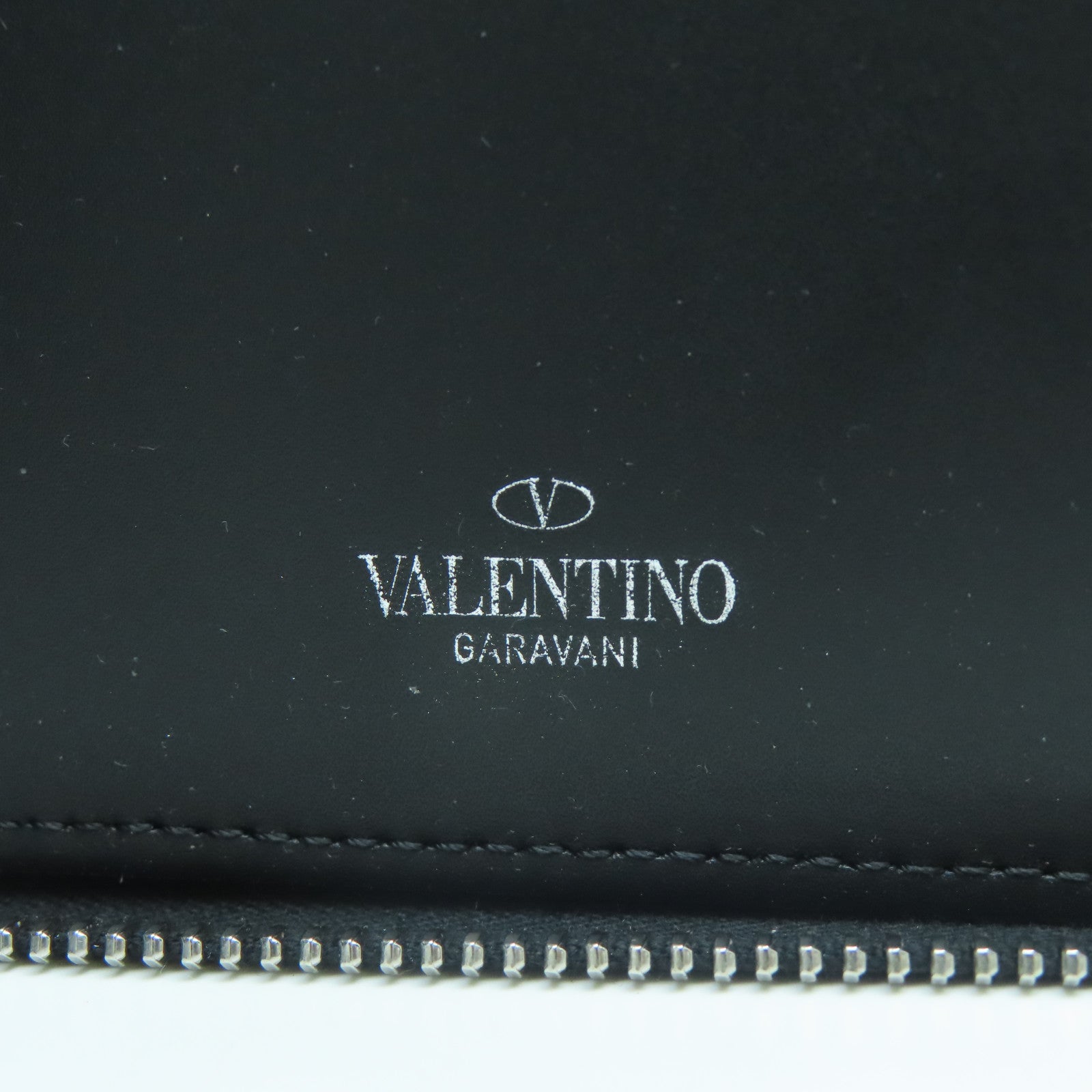 Valentino 【激減優惠】牛皮皮革Pouch銀扣電腦保護袋黑色
