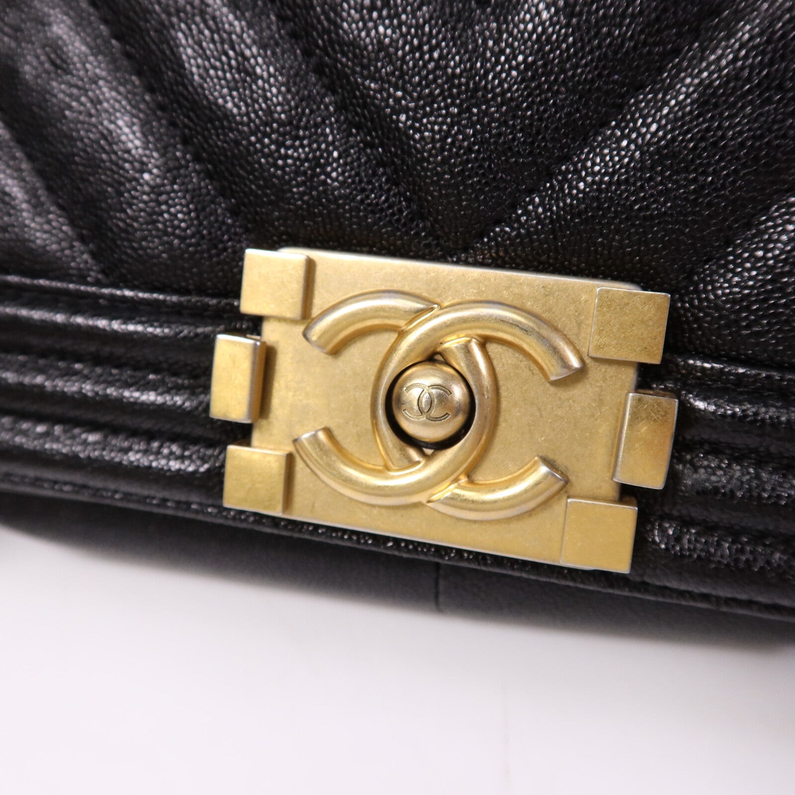 CHANEL 牛皮皮革Boy 25金扣鏈帶肩背袋