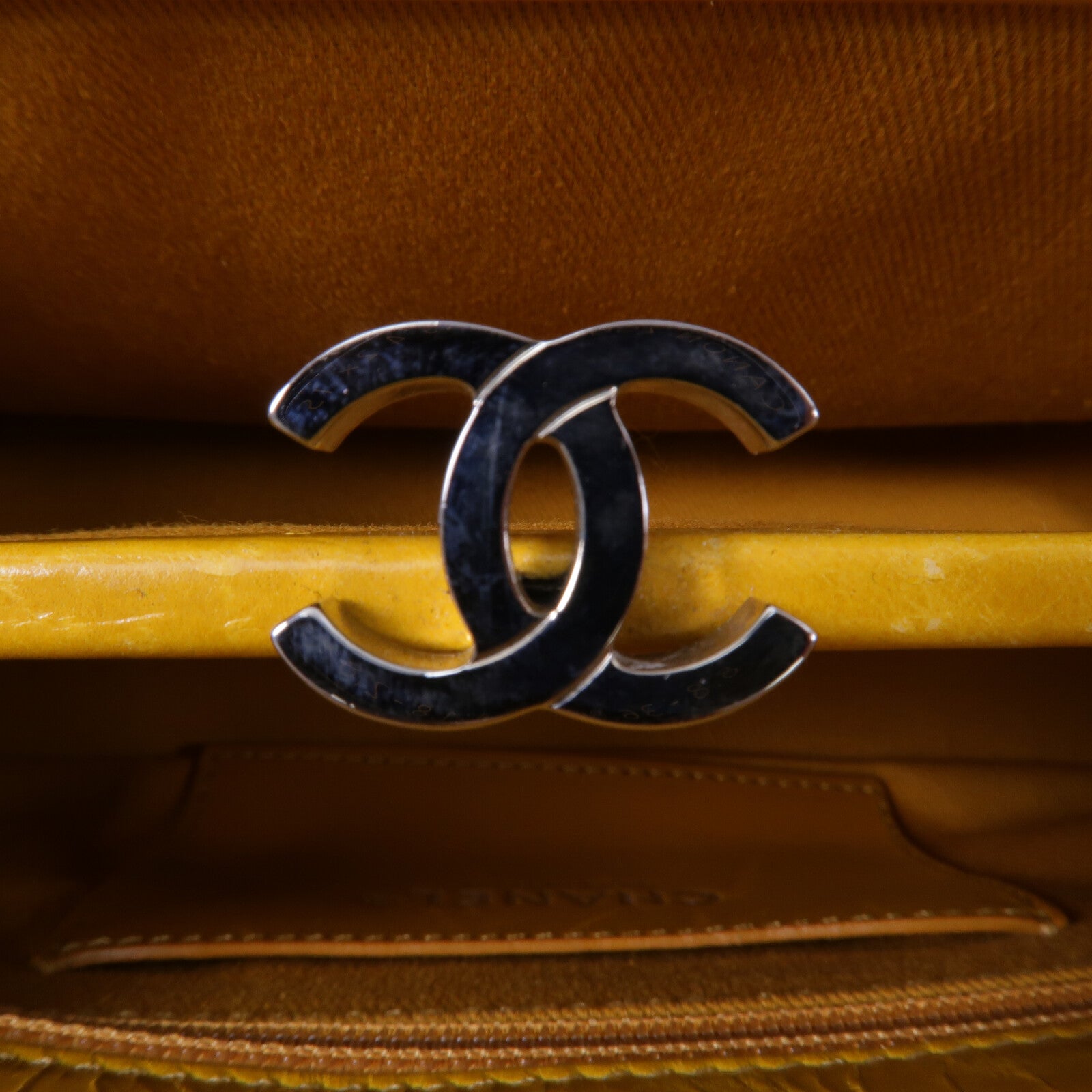 CHANEL 牛皮皮革Chain Shoulder鏈帶肩背袋