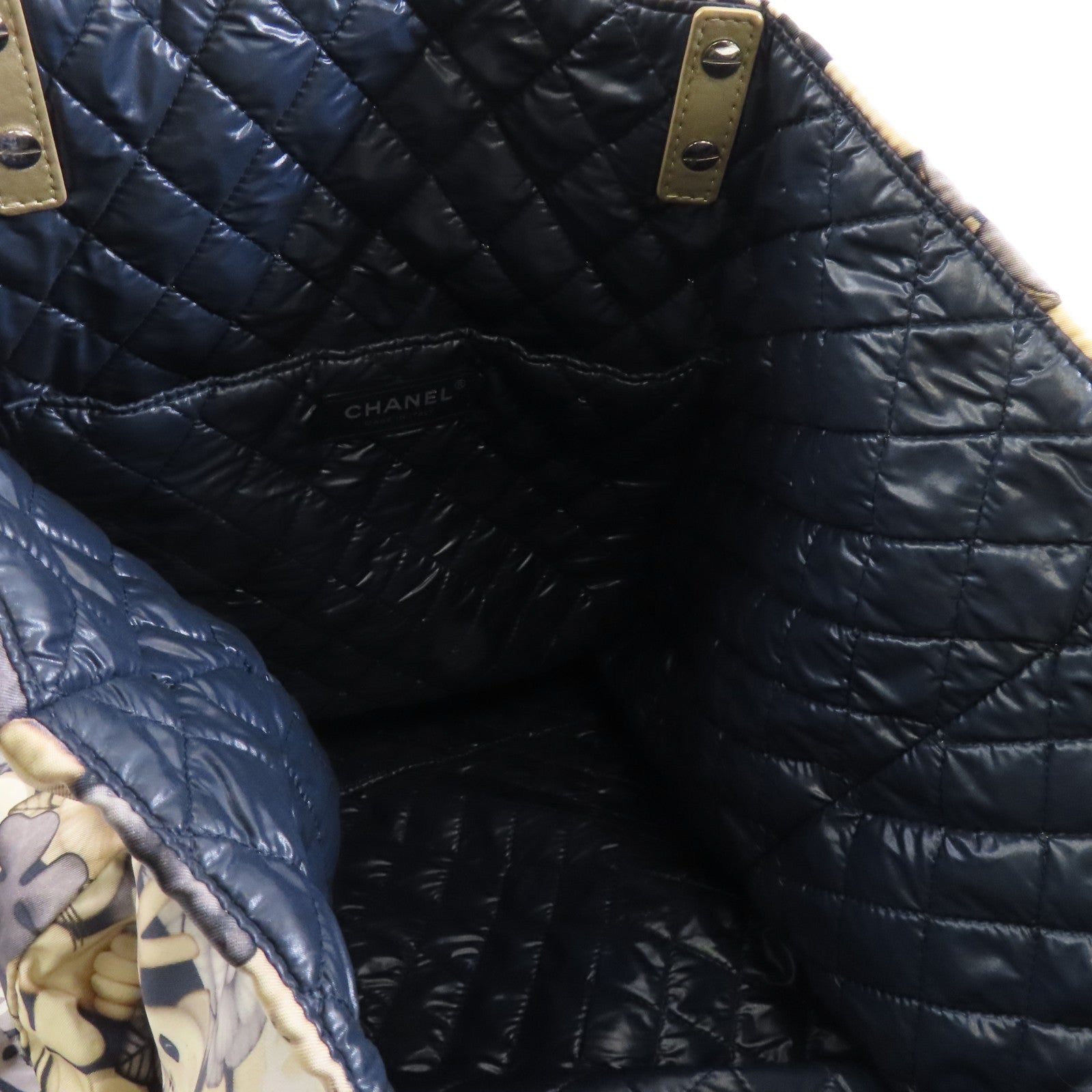 CHANEL 【激減優惠】菱格尼龍Tote Bag金扣肩背袋米色/深藍色