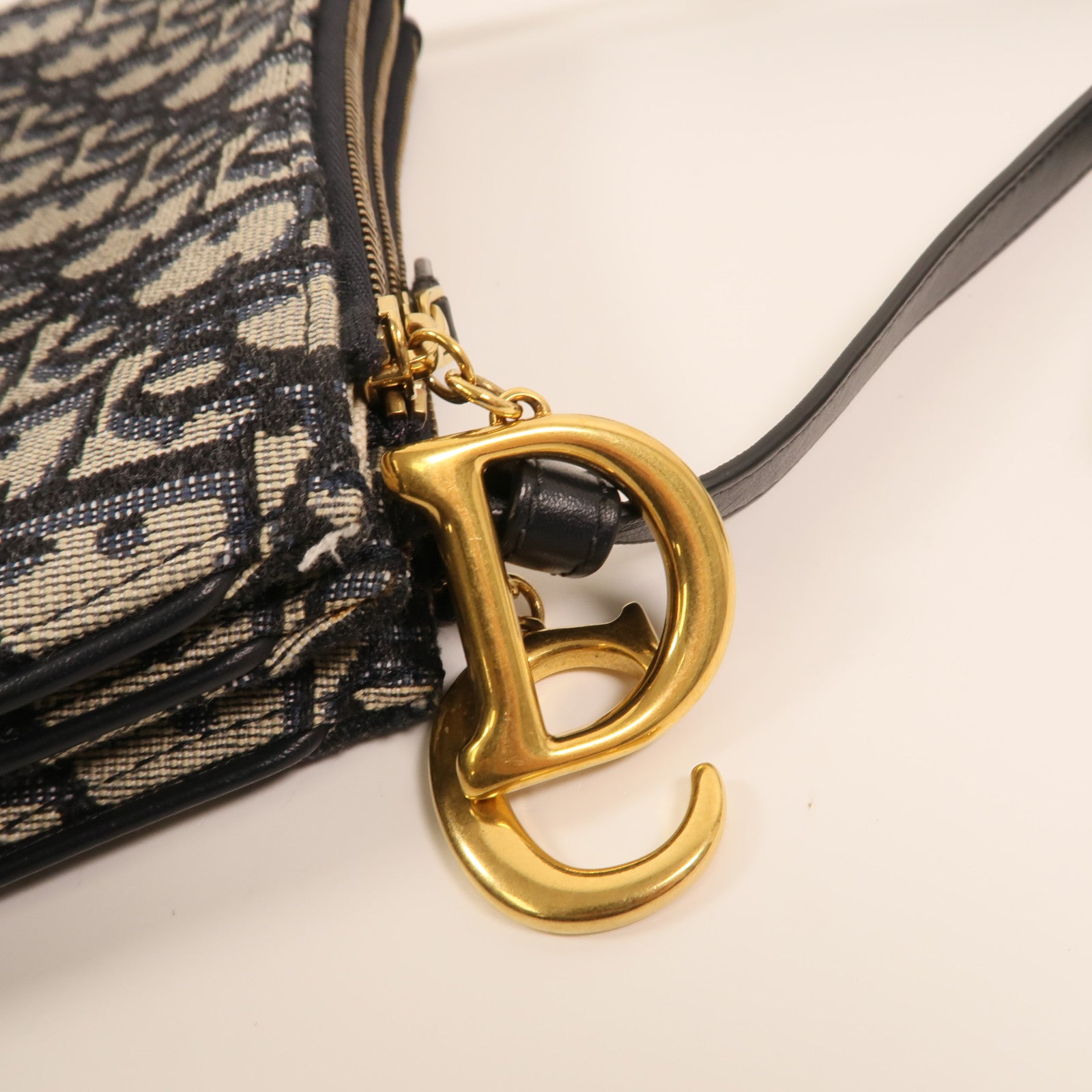 Dior 帆布Saddle Clutch金扣肩背袋