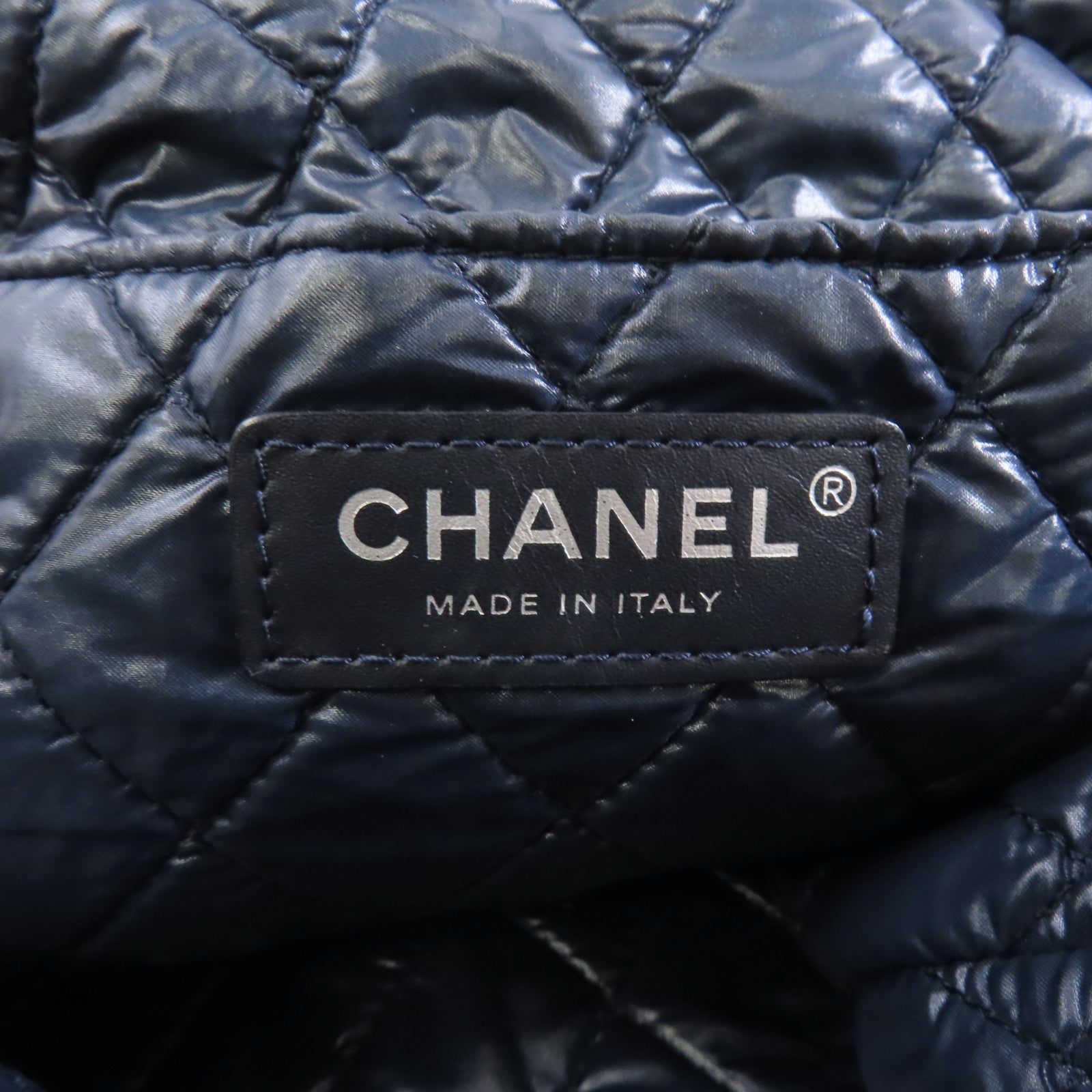 CHANEL 【激減優惠】菱格尼龍Tote Bag金扣肩背袋米色/深藍色