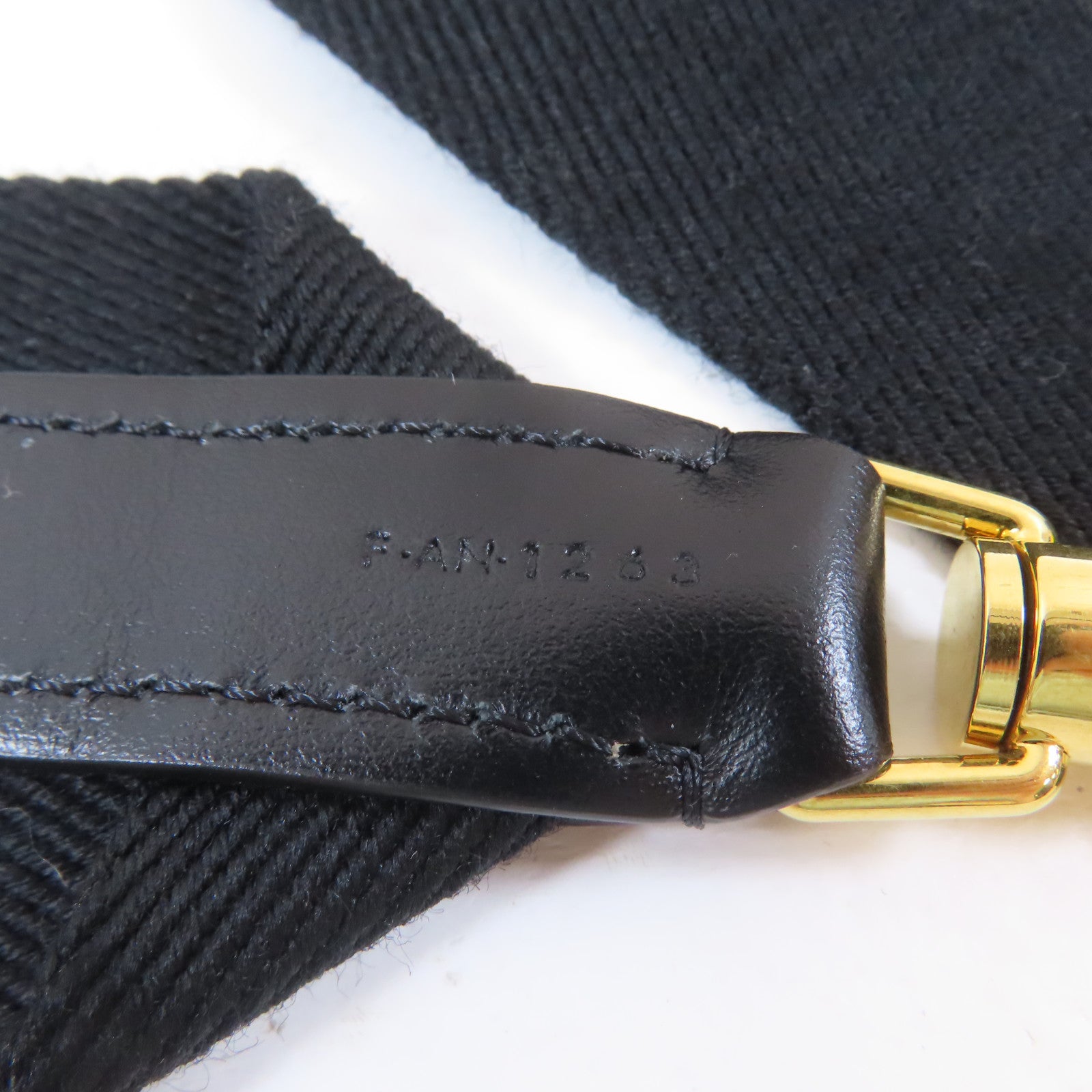 CELINE 帆布Shoulder Strap金扣肩背帶黑色