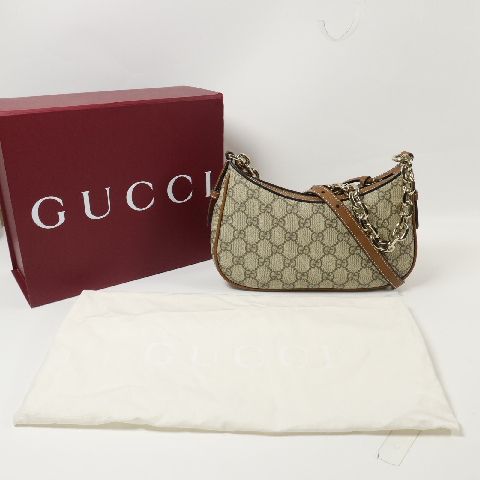GUCCI 塗層帆布GG Emblem Small shoulder bag手挽肩背兩用袋