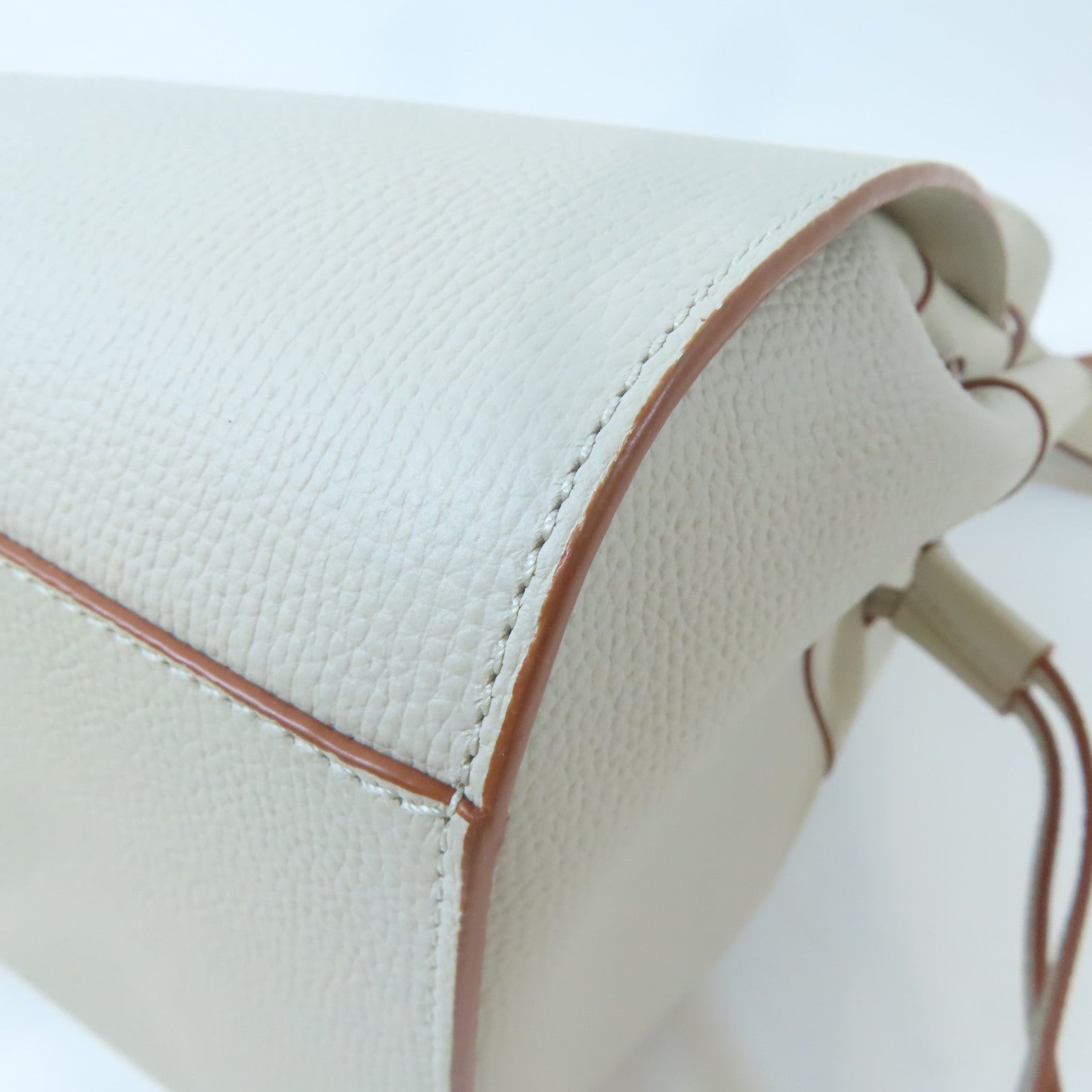 LOEWE 【激減優惠】牛皮皮革Mini Hammock金扣手挽肩背兩用袋米色
