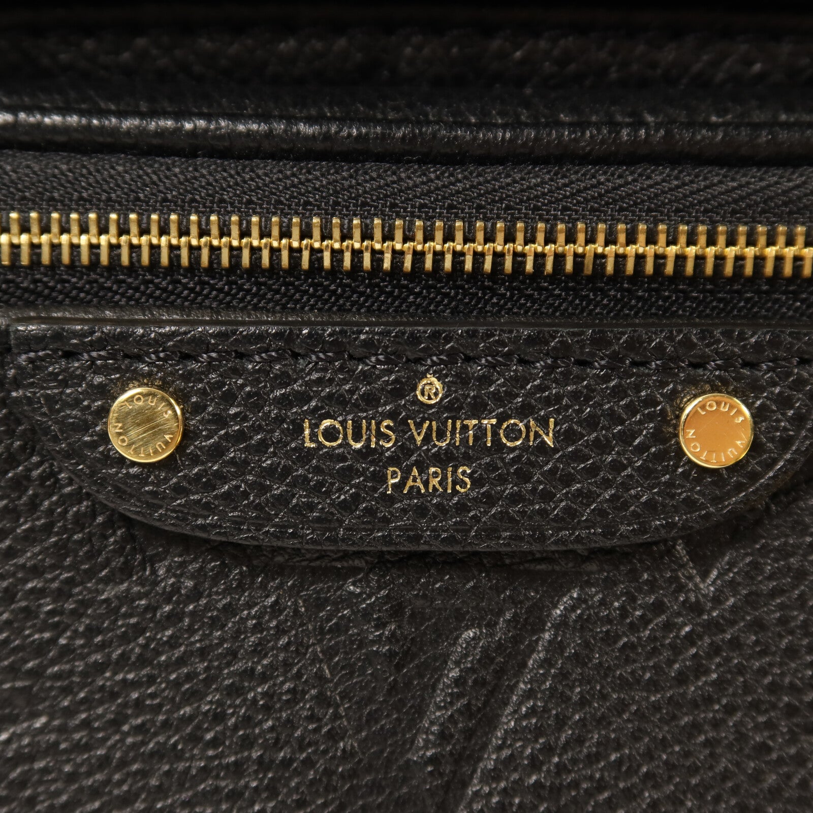 LOUIS VUITTON Monogram Empreinte Mini Bumbag金扣手挽肩背兩用袋