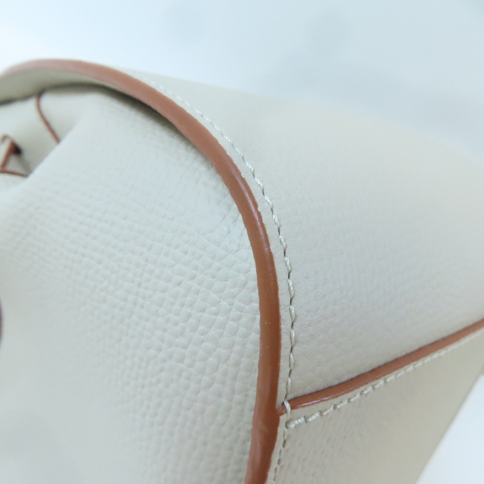 LOEWE 【激減優惠】牛皮皮革Mini Hammock金扣手挽肩背兩用袋米色