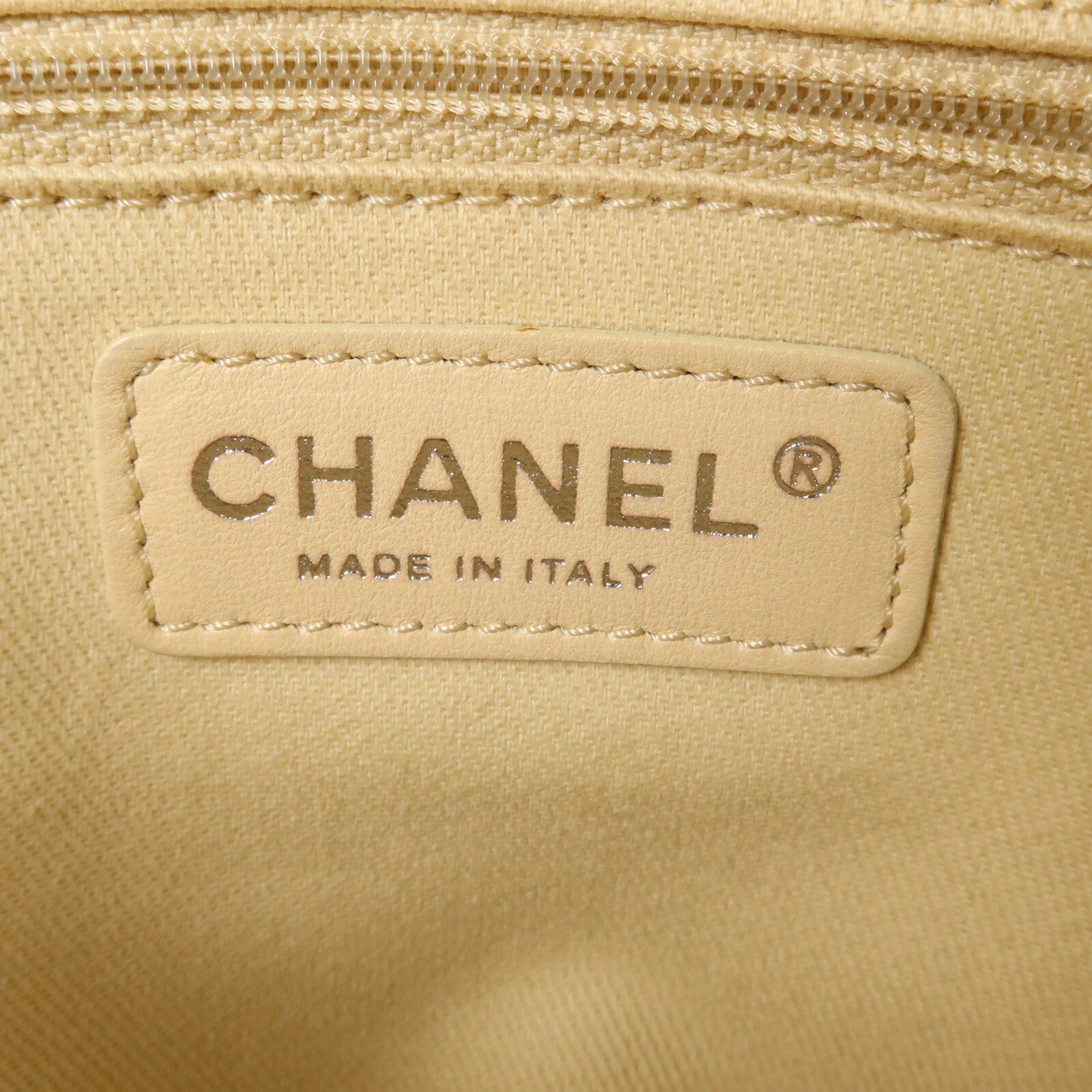 CHANEL 牛皮皮革Diamond Stitch Chain Shoulder鏈帶肩背袋