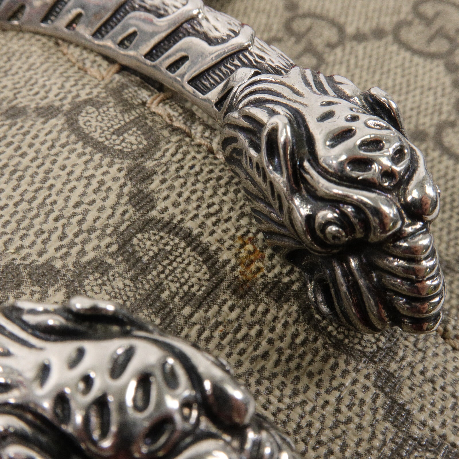 GUCCI 塗層帆布Dionysus GG鏈帶肩背袋