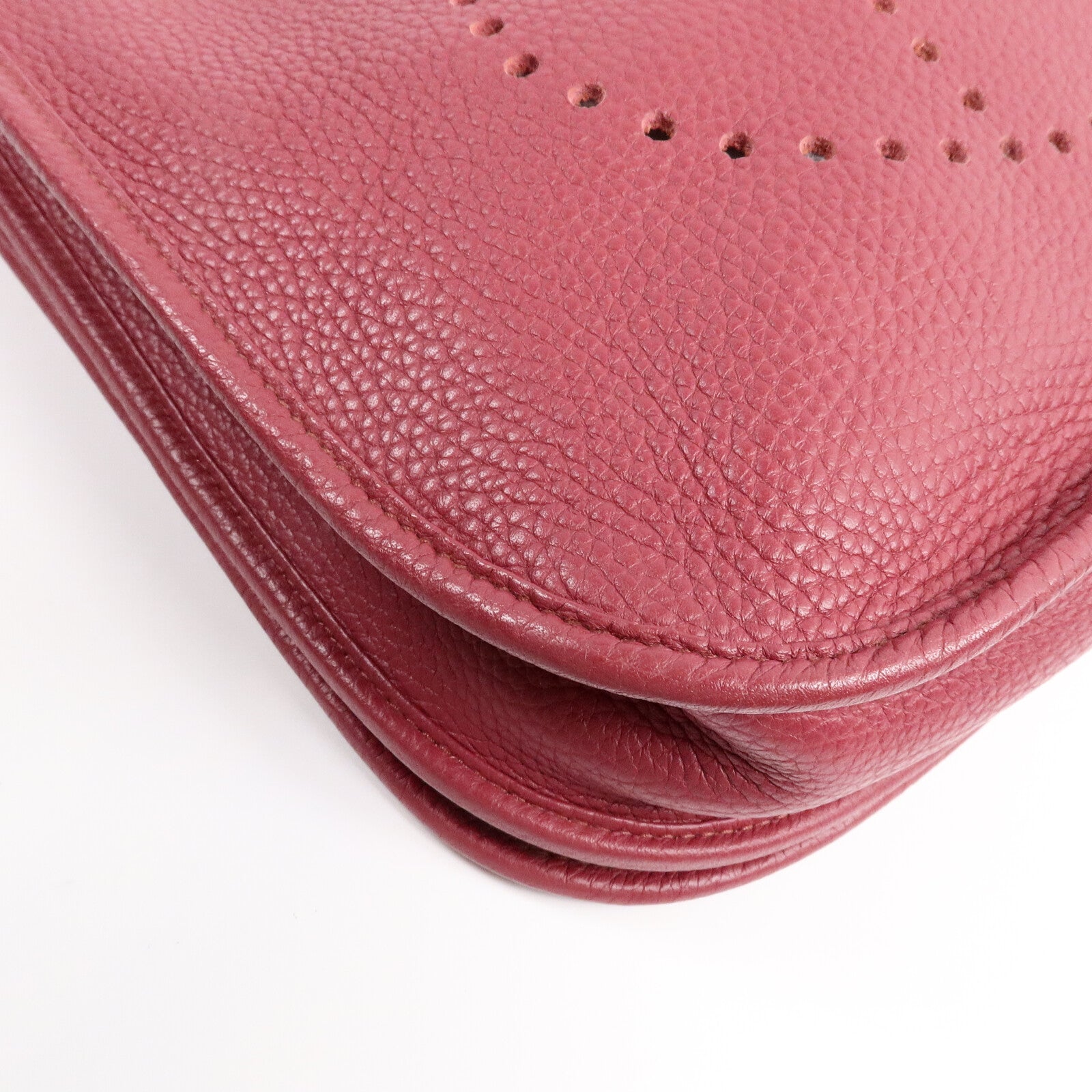 HERMES Clemence皮革Evelyne PM肩背袋Rubis