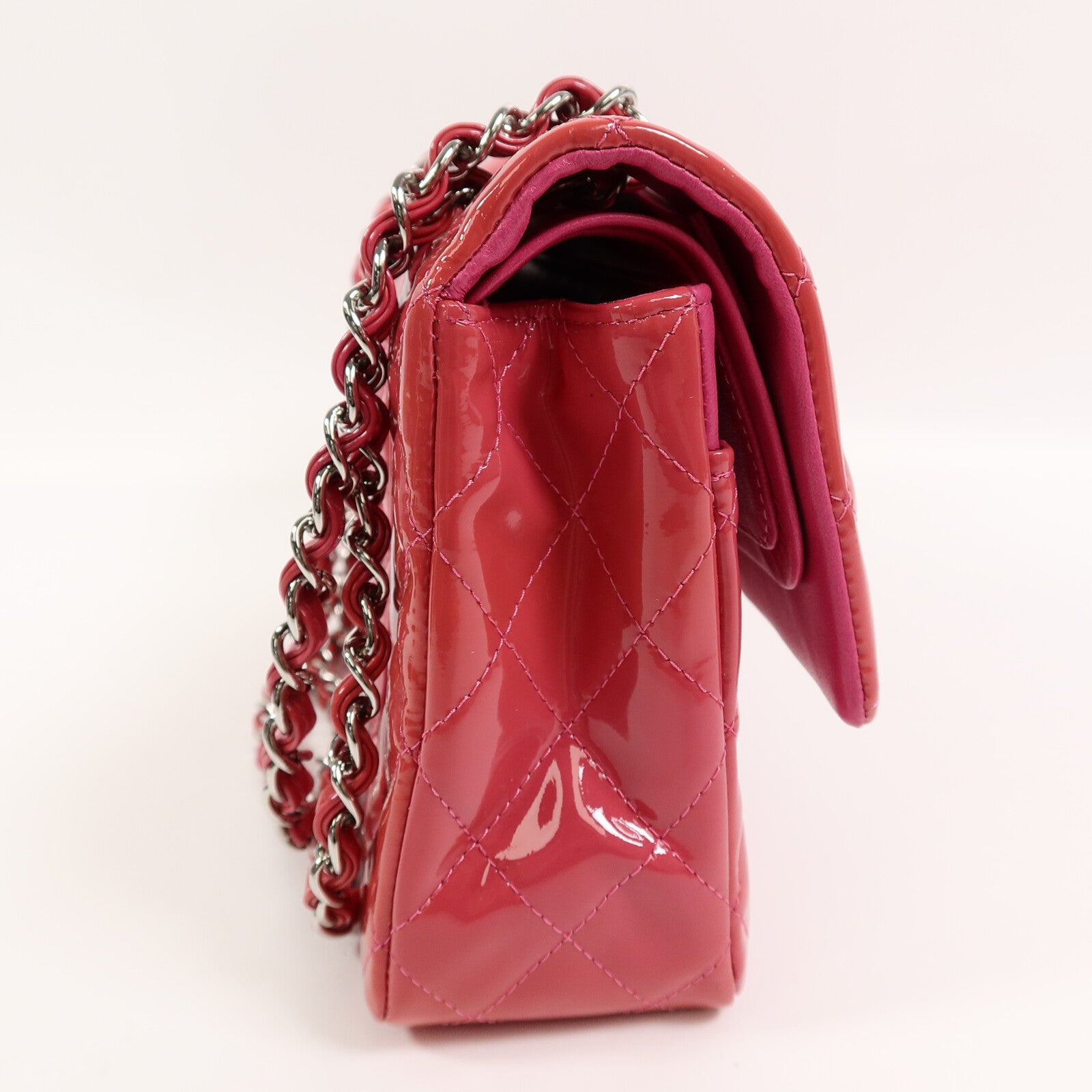 CHANEL 漆皮皮革Classic 25鏈帶肩背袋
