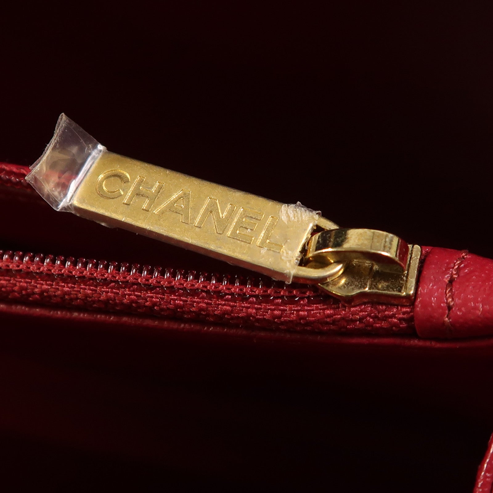 CHANEL 牛皮皮革Filigree Vanity Case金扣手挽肩背兩用袋