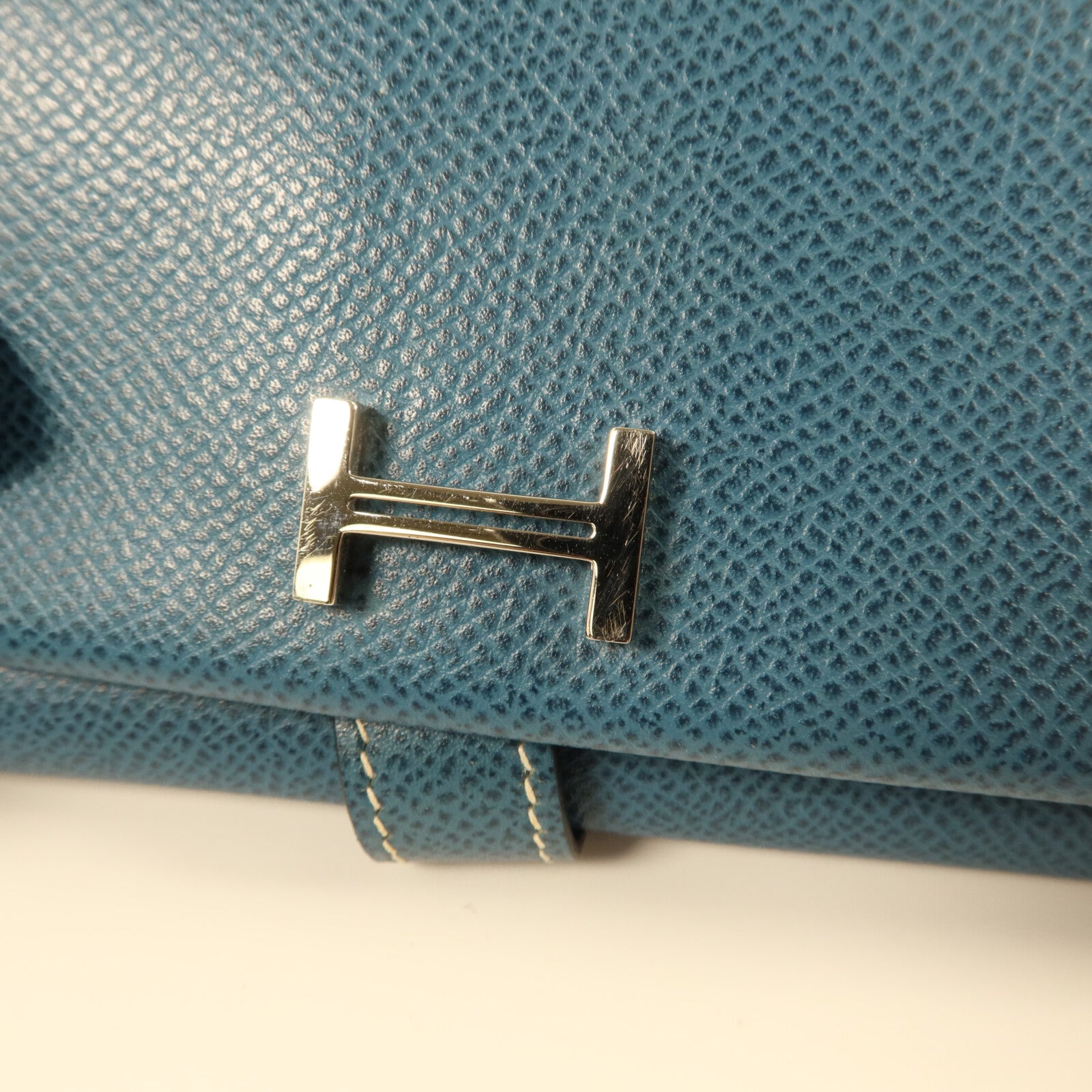 HERMES Courchevel皮革Bearn Trifold長錢包Bleu Jean