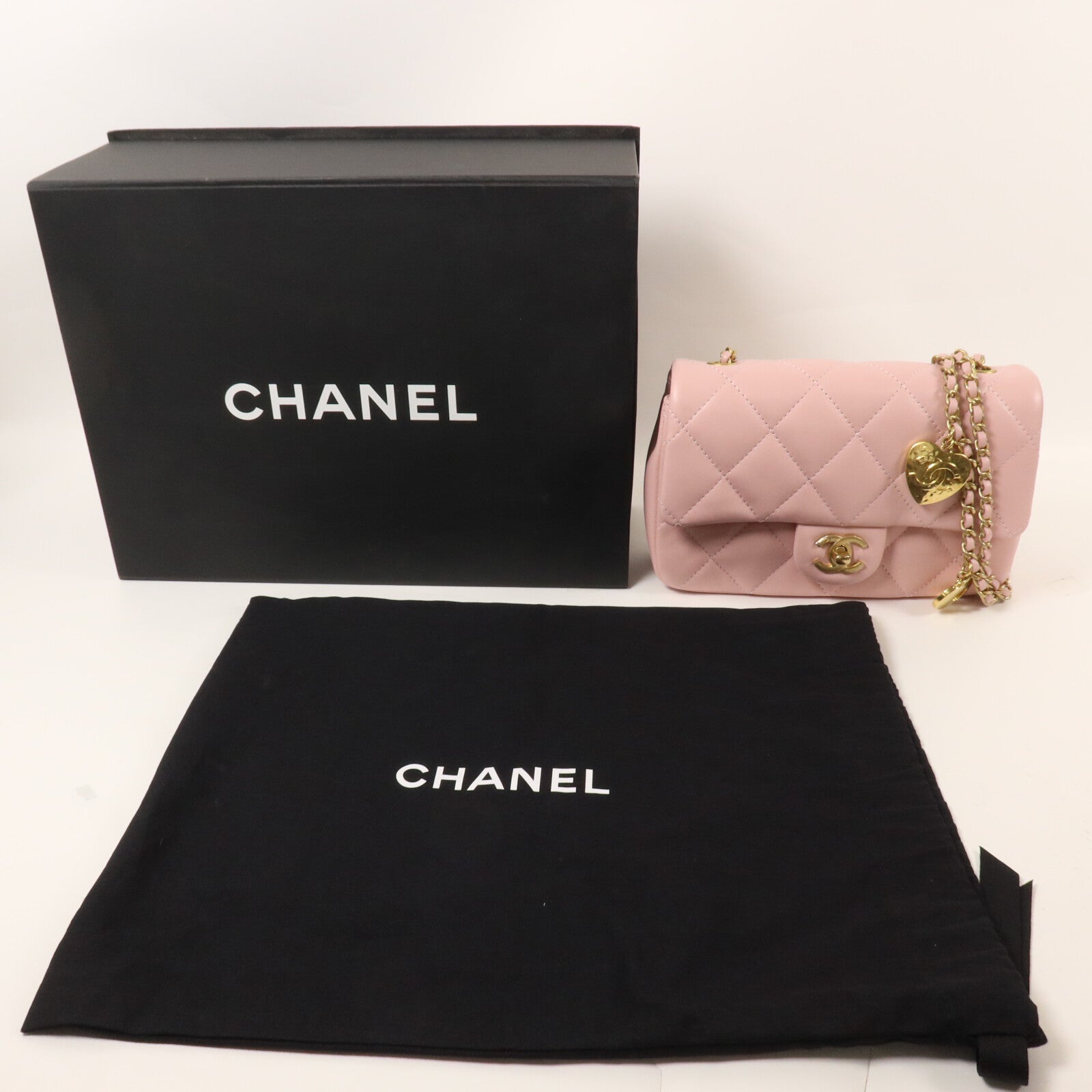 CHANEL 羊皮皮革Mini Rectangular Flap Bag With Heart鏈帶肩背袋