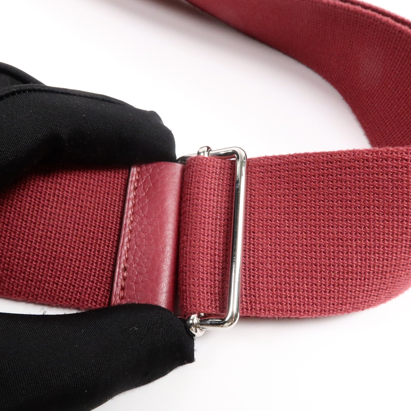 HERMES Clemence皮革Evelyne PM肩背袋Rubis