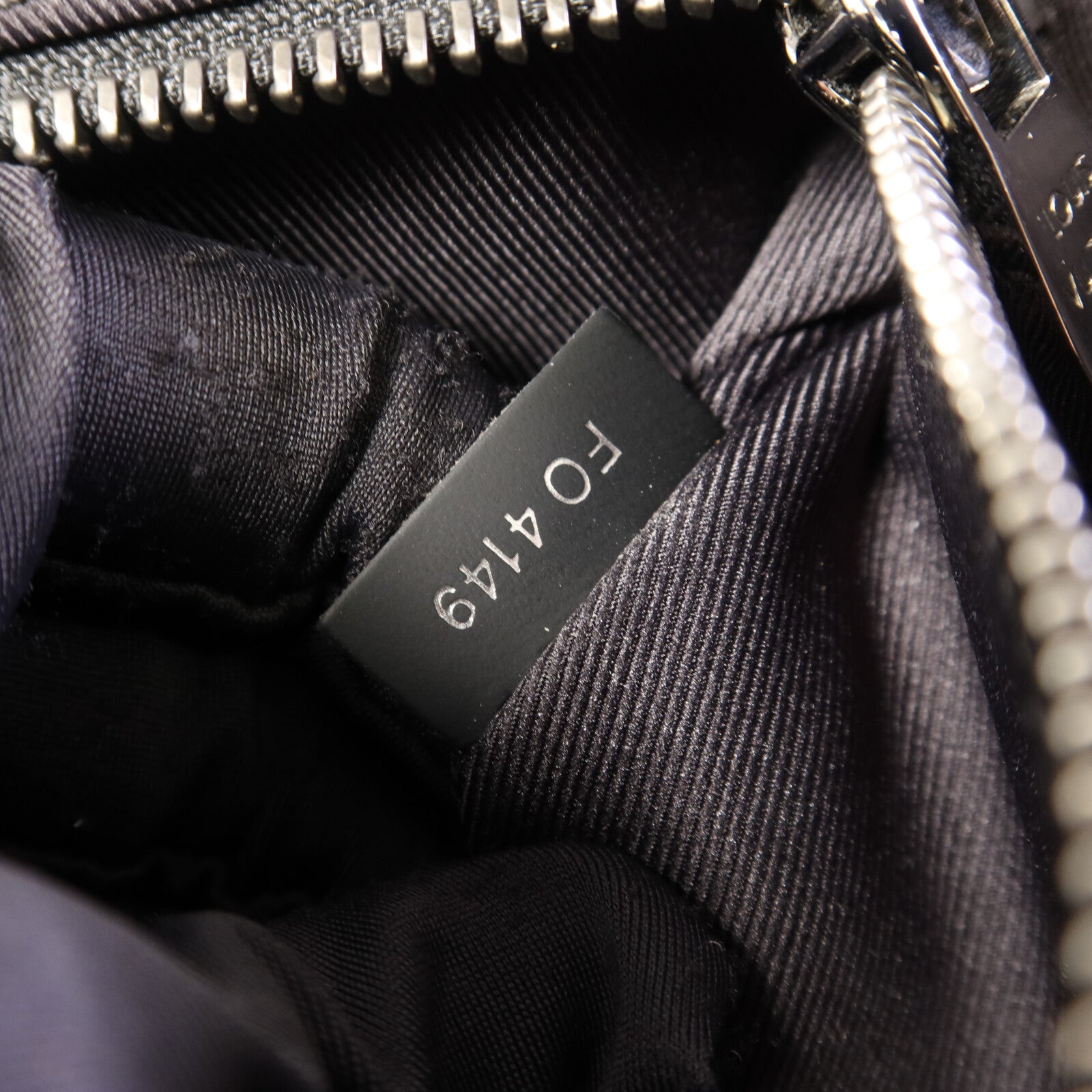 LOUIS VUITTON Monogram Eclipse Messenger PM Voyager銀扣肩背袋