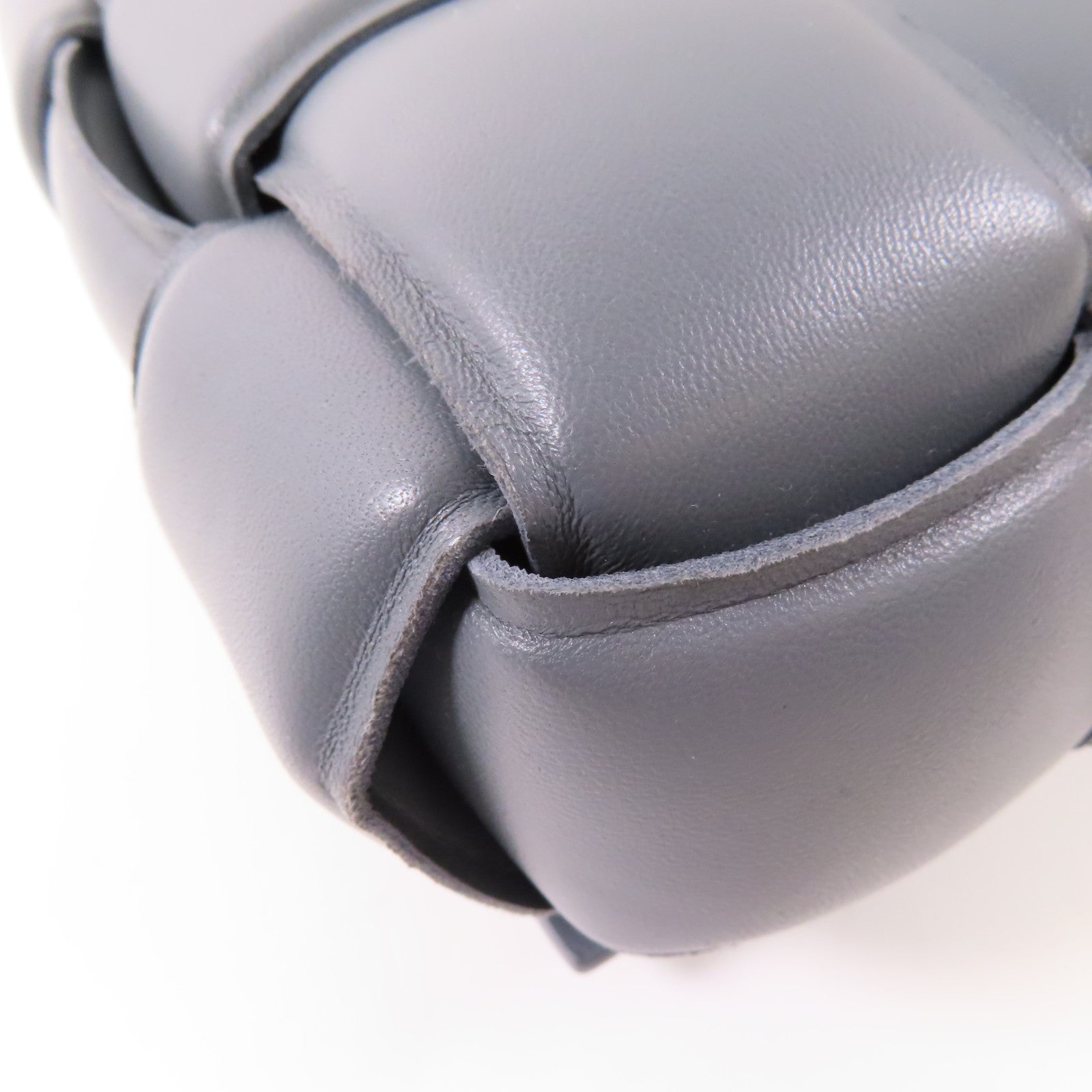 BOTTEGA VENETA 羊皮皮革Padded Cassette金扣肩背袋