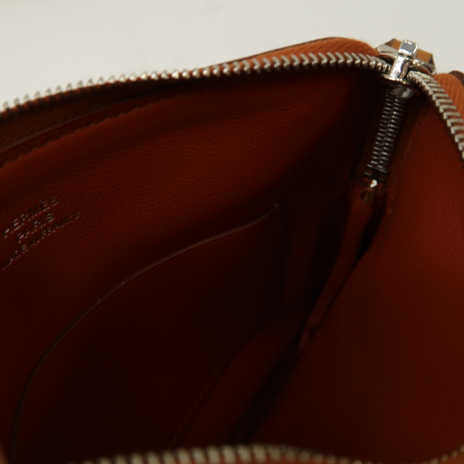 HERMES Vache Liegee皮革Carre Pocket Pouch銀扣手拿包經典駝色