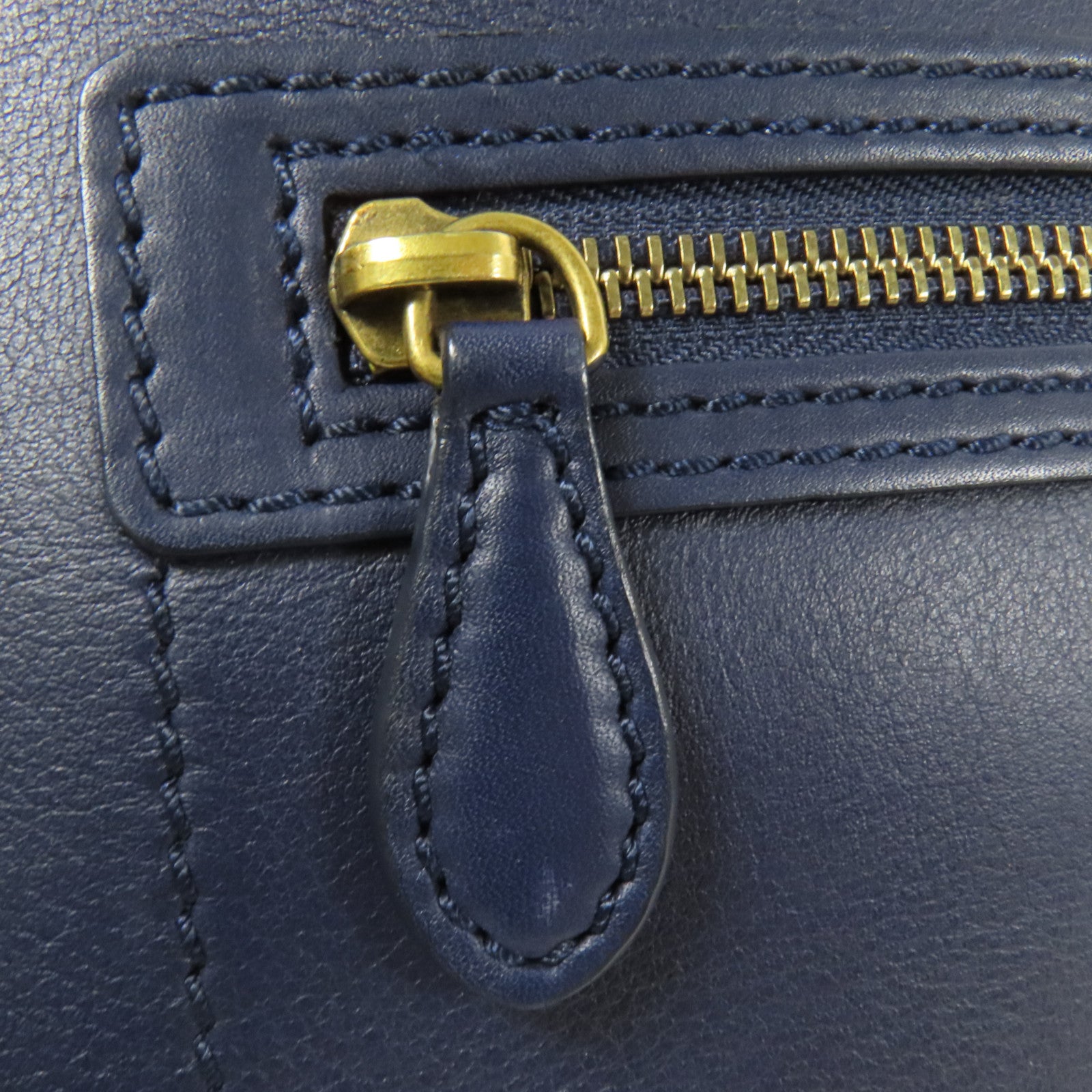 CELINE 牛皮皮革Micro Luggage金扣手挽袋