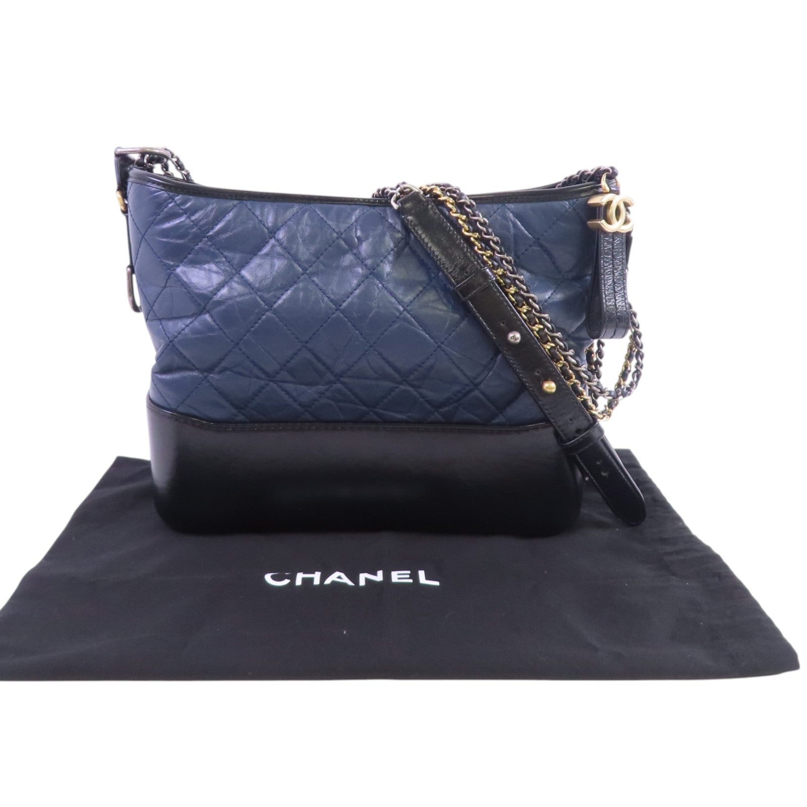 CHANEL 牛皮革Gabrielle Medium Chain Shoulder Bag銀扣鏈帶肩背袋