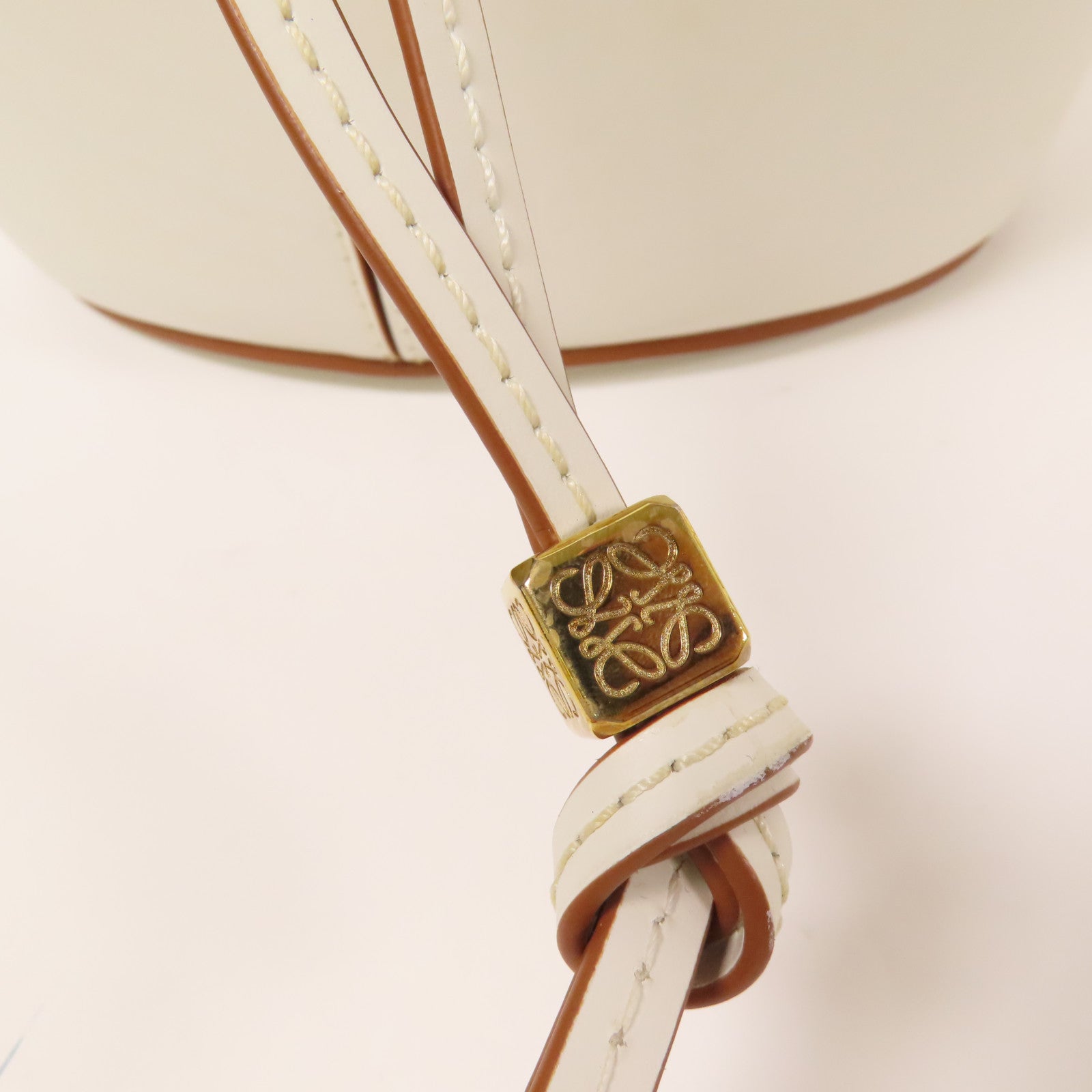 LOEWE 帆布/牛皮皮革Balloon Anagram手挽肩背兩用袋