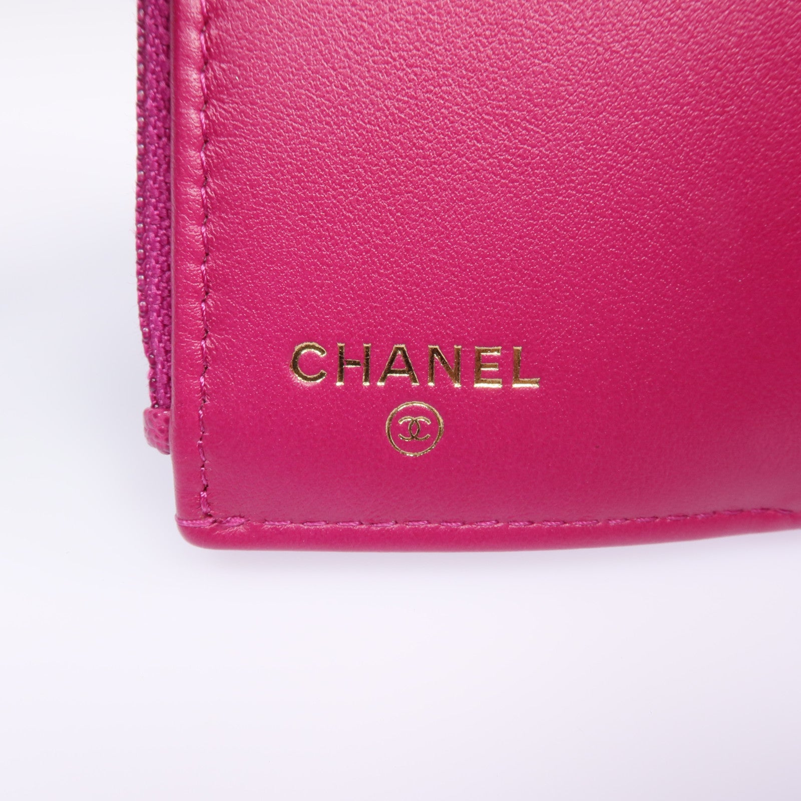 CHANEL 牛皮皮革Boy Wallet金扣錢包