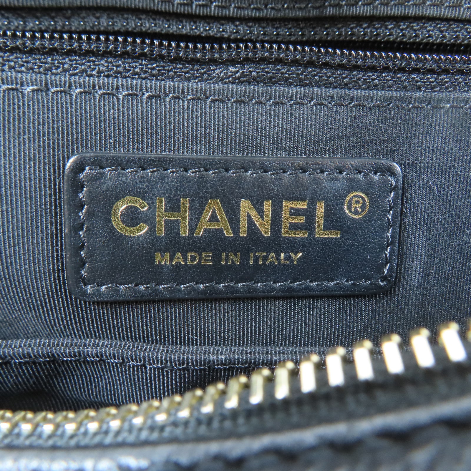 CHANEL 菱格牛皮皮革Chain Shoulder金扣手挽肩背兩用袋黑色