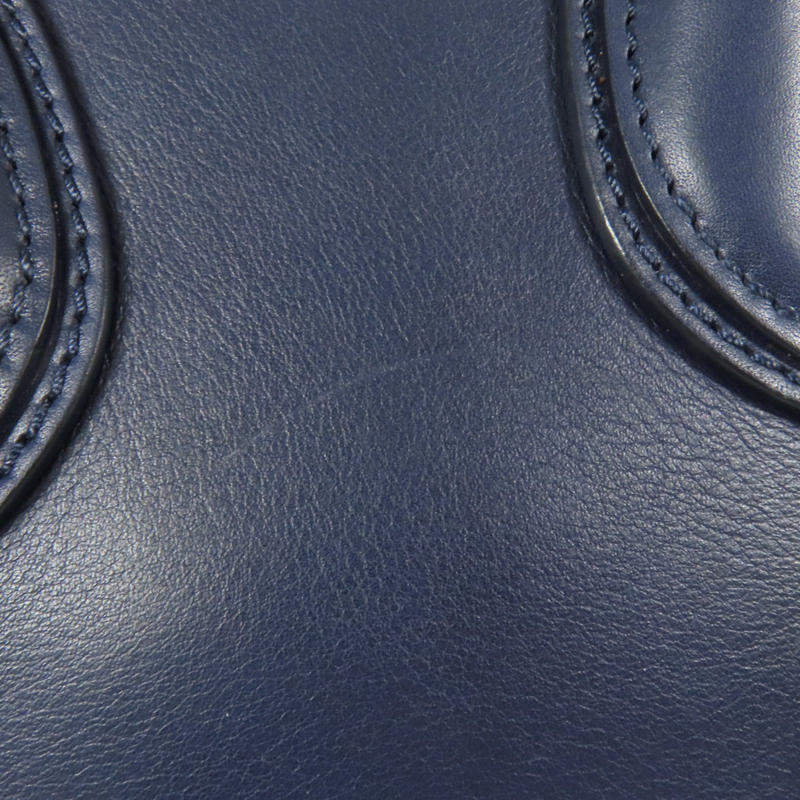 CELINE 牛皮皮革Micro Luggage金扣手挽袋