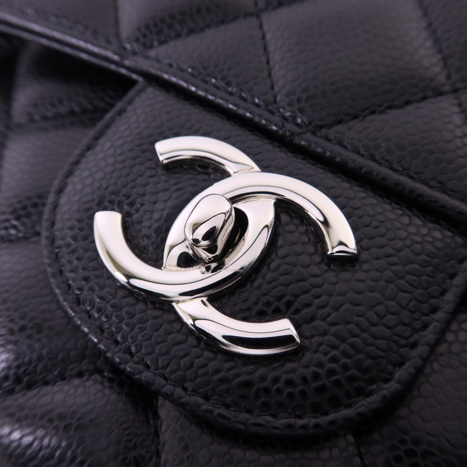 CHANEL 牛皮皮革Maxi Classic銀扣鏈帶肩背袋