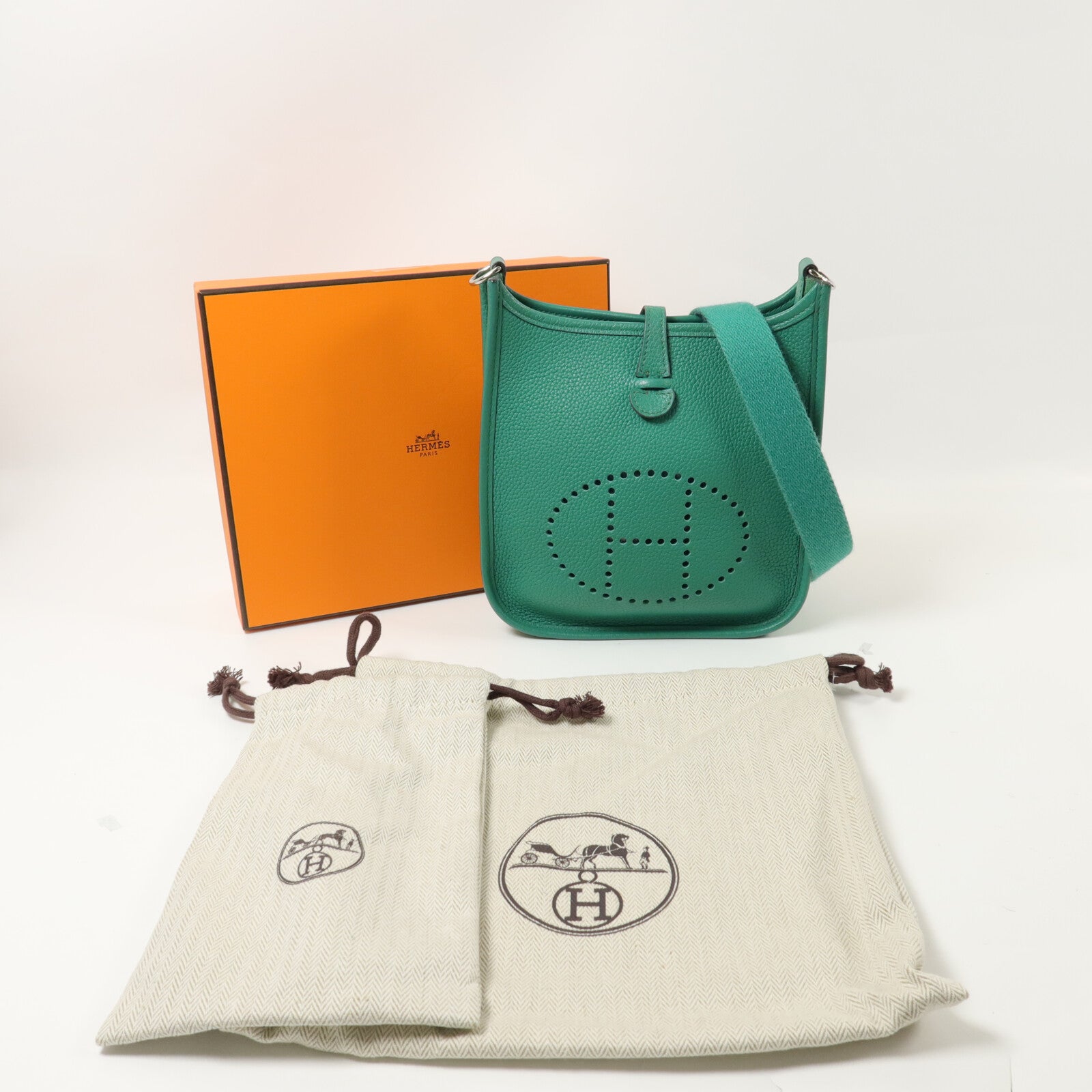 HERMES Clemence皮革Evelyne TPM肩背袋Vert Jade
