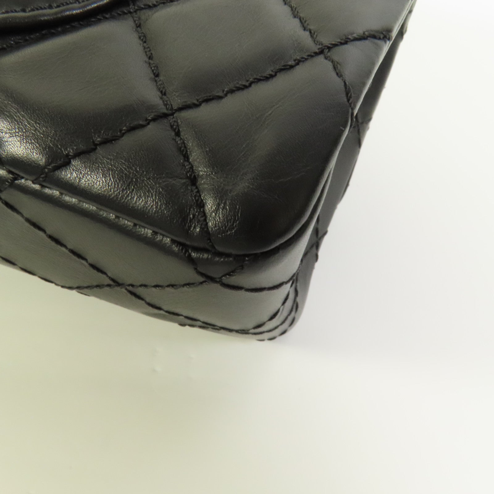 CHANEL 牛皮皮革2.55 Medium金扣鏈帶肩背袋