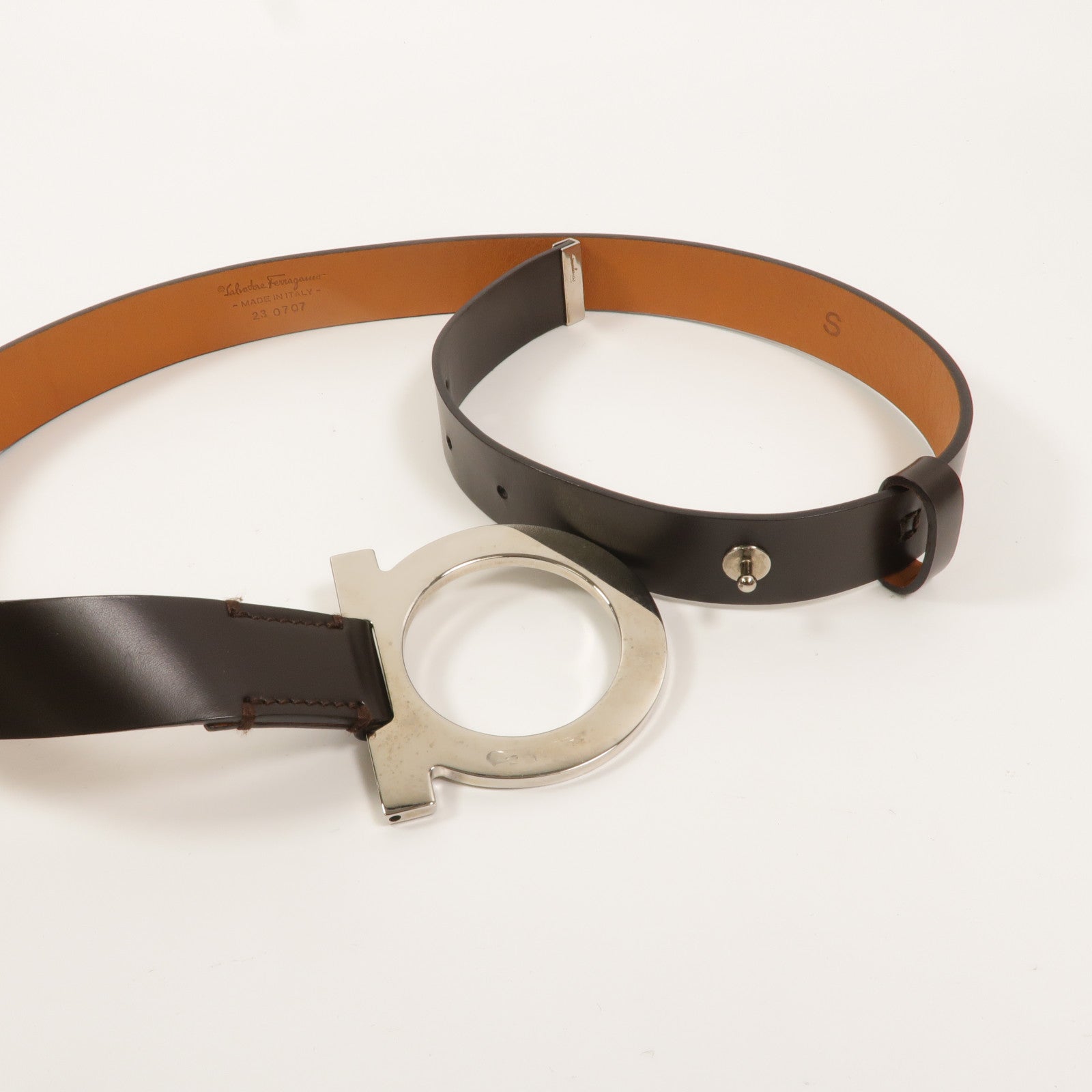 Salvatore Ferragamo 牛皮皮革Belt皮帶