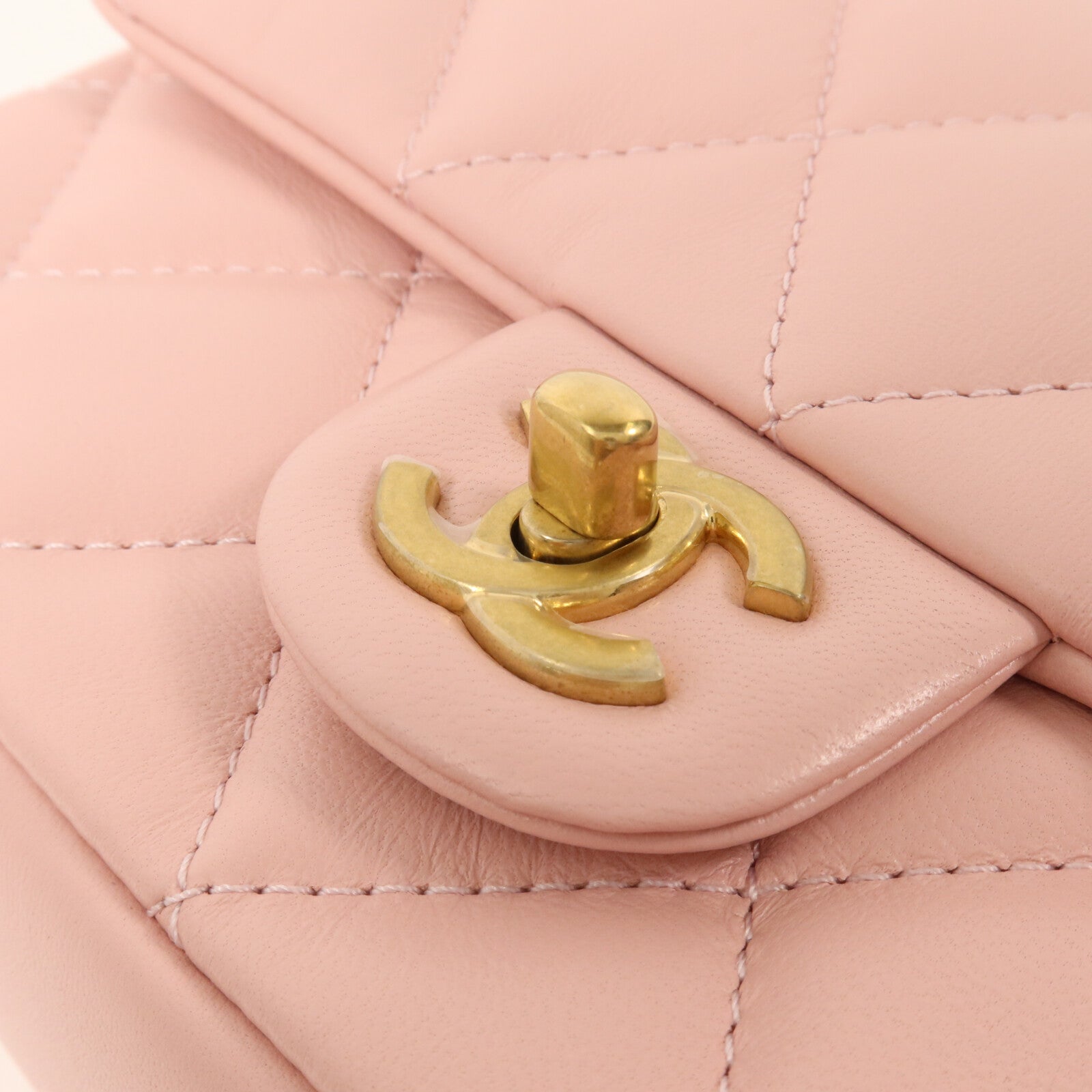 CHANEL 羊皮皮革Mini Rectangular Flap Bag With Heart鏈帶肩背袋