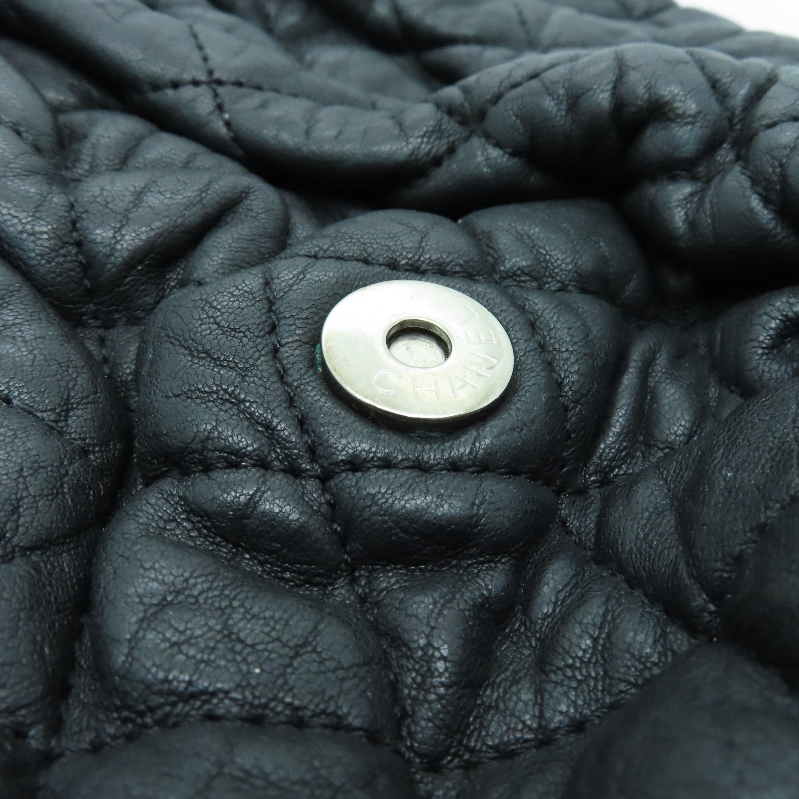 CHANEL Lingge cowhide leather Chain Shoulder Bag silver buckle chain shoulder bag black