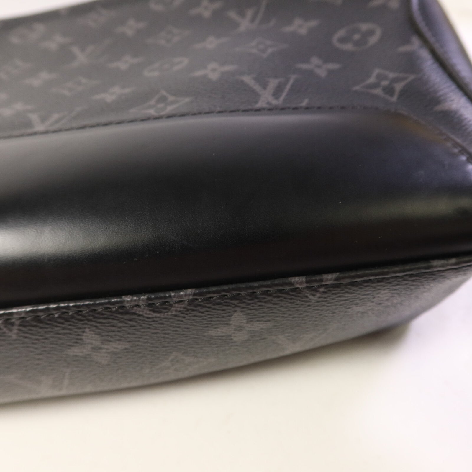 LOUIS VUITTON Monogram Eclipse Messenger PM Voyager銀扣肩背袋
