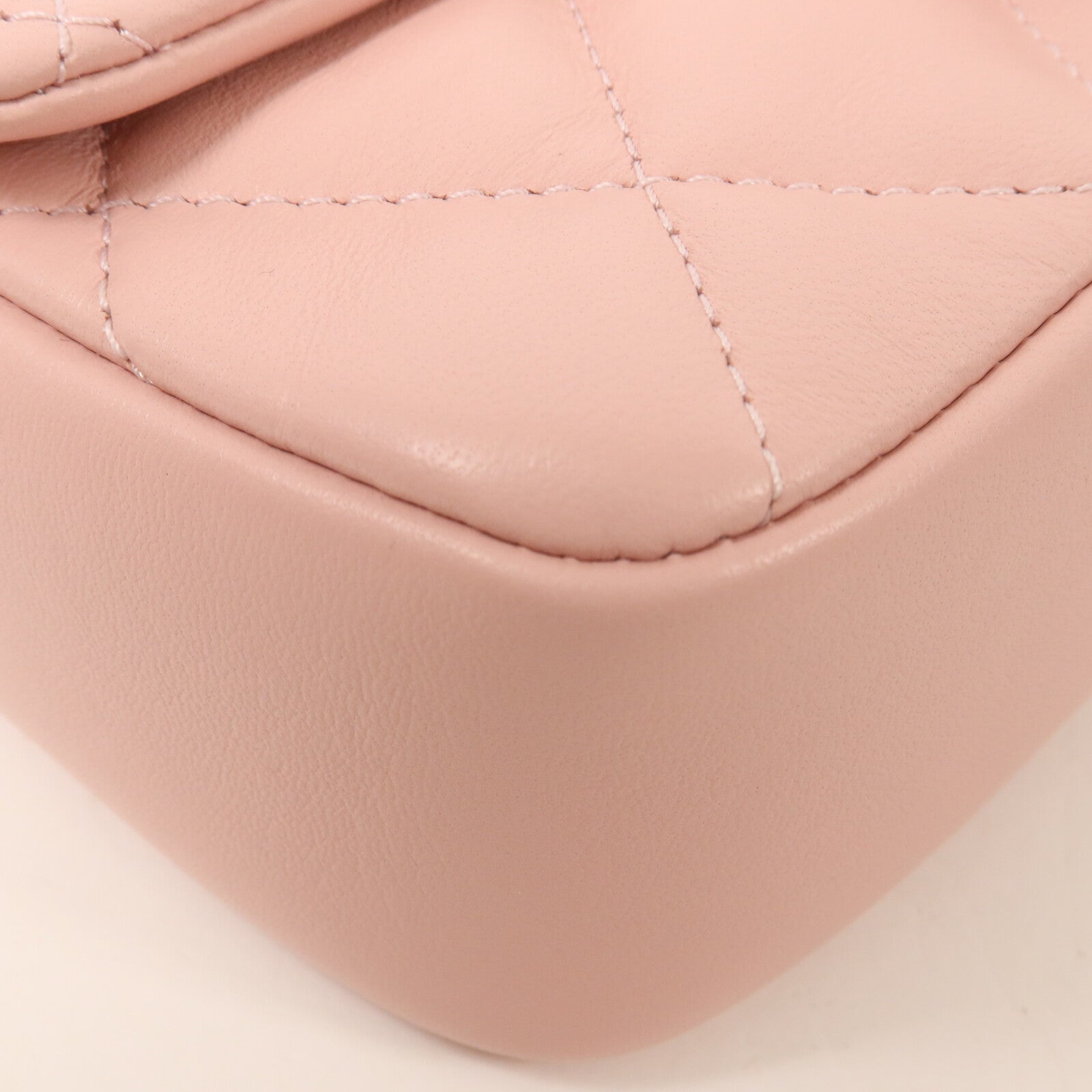 CHANEL 羊皮皮革Mini Rectangular Flap Bag With Heart鏈帶肩背袋