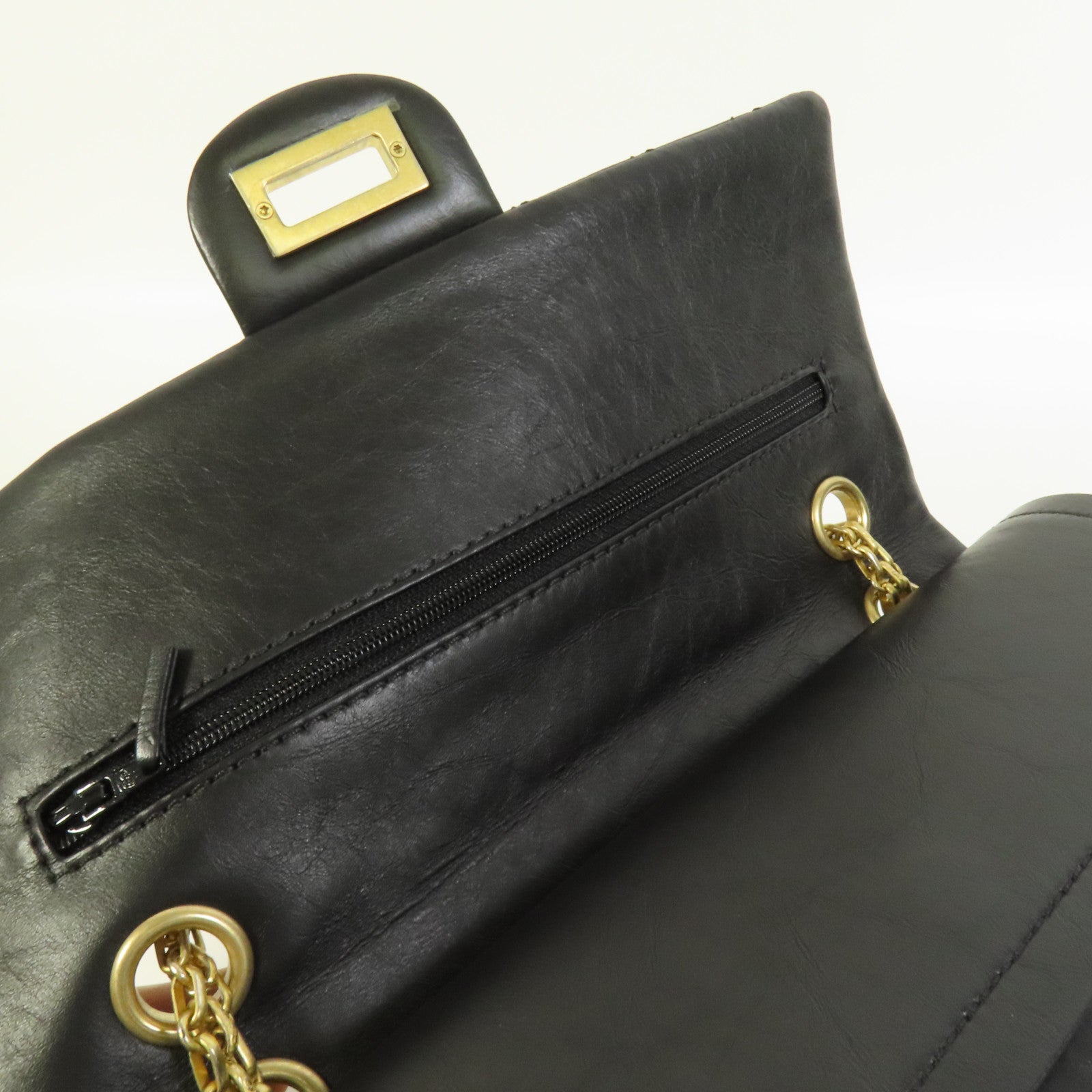 CHANEL 牛皮皮革2.55 Medium金扣鏈帶肩背袋