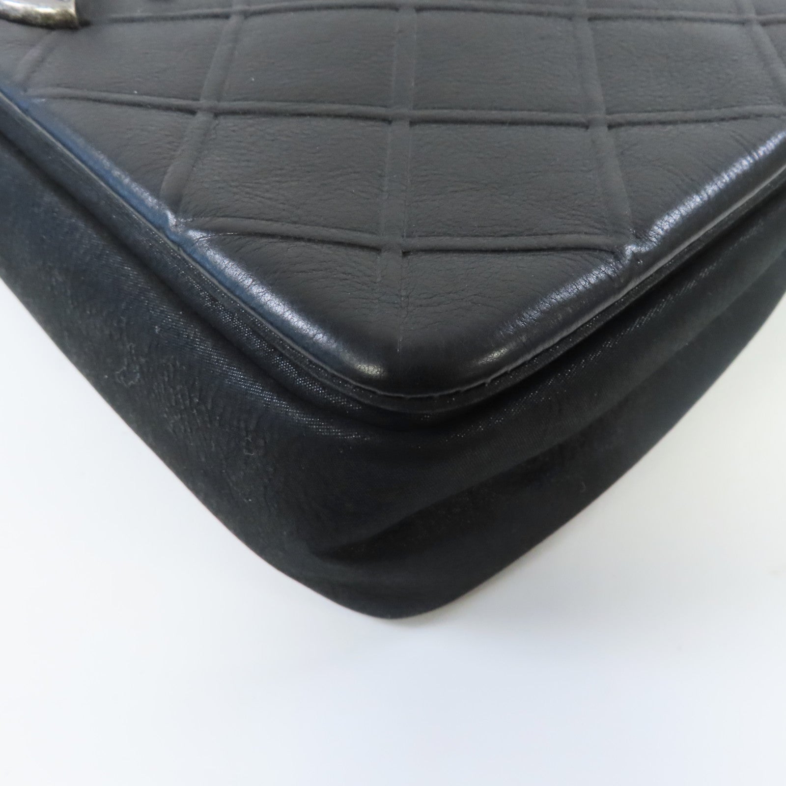CHANEL 牛皮皮革Chain Shoulder銀扣鏈帶肩背袋黑色