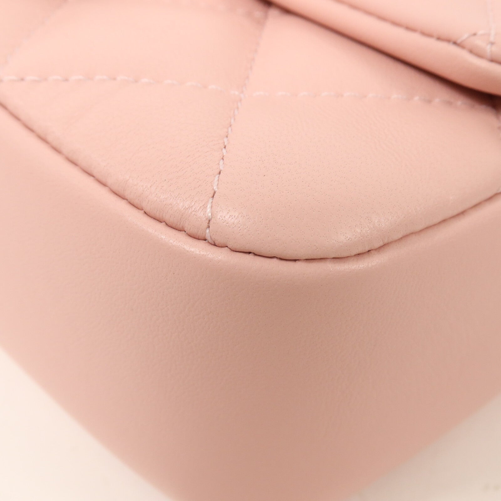 CHANEL 羊皮皮革Mini Rectangular Flap Bag With Heart鏈帶肩背袋