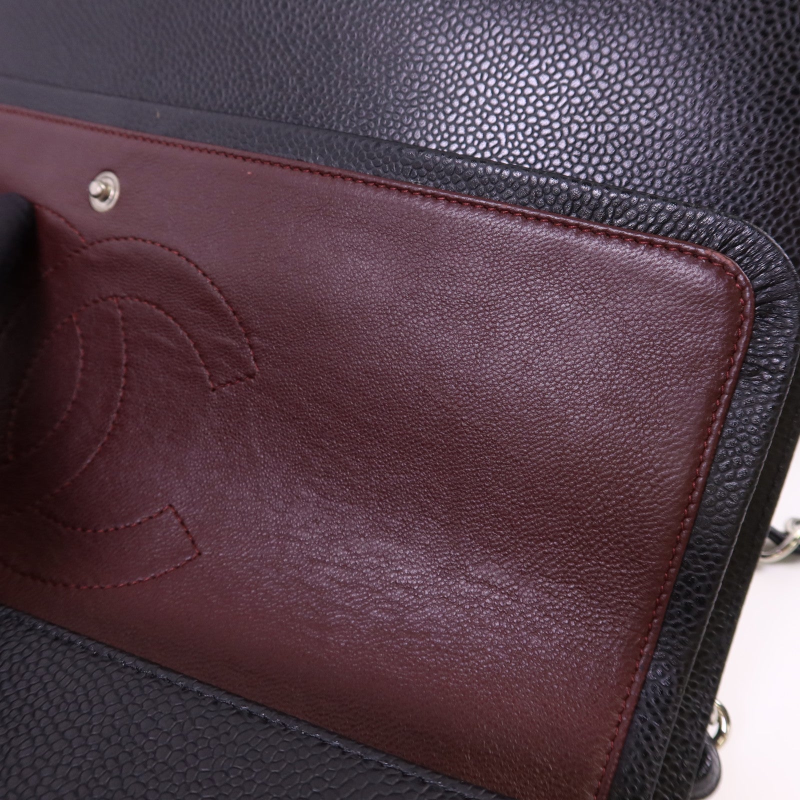 CHANEL 牛皮皮革Maxi Classic銀扣鏈帶肩背袋