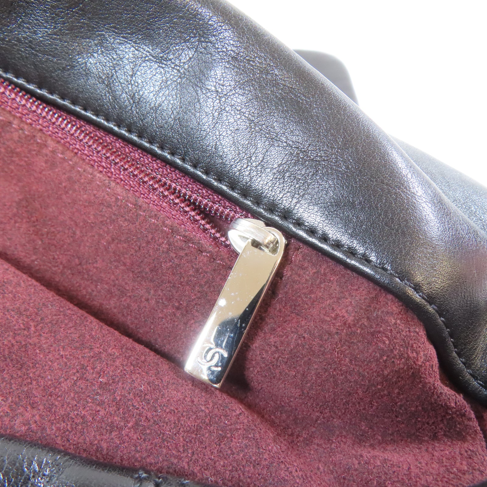 CHANEL 牛皮皮革Shoulder Bag金扣鏈帶肩背袋黑色